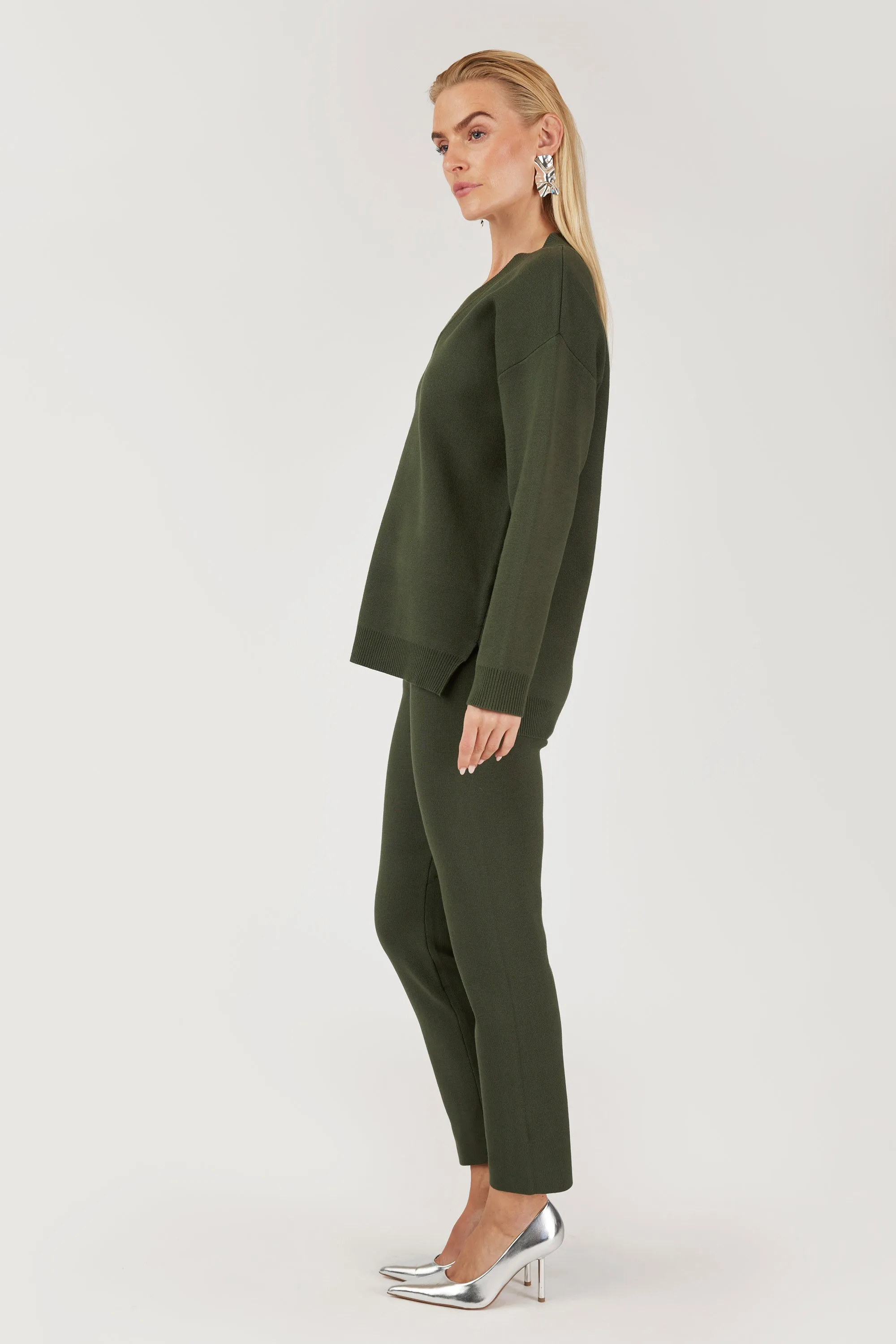 GOMAYE GMSONNY LONG KNITWARE TROUSERS DARK OLIVE sold by Gomaye product image thumbnail 3