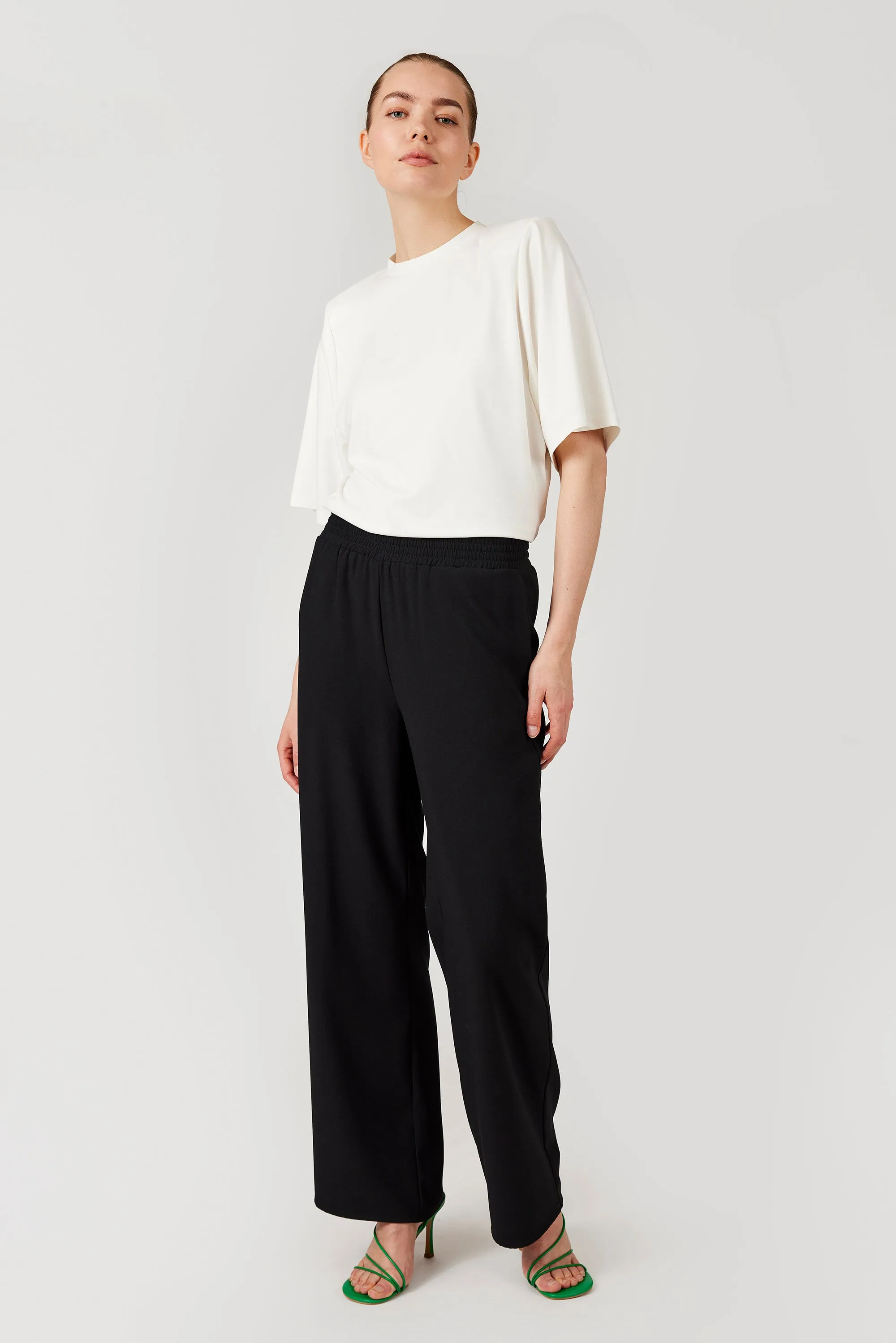 GOMAYE GMINEZ TROUSERS BLACK sold by Gomaye