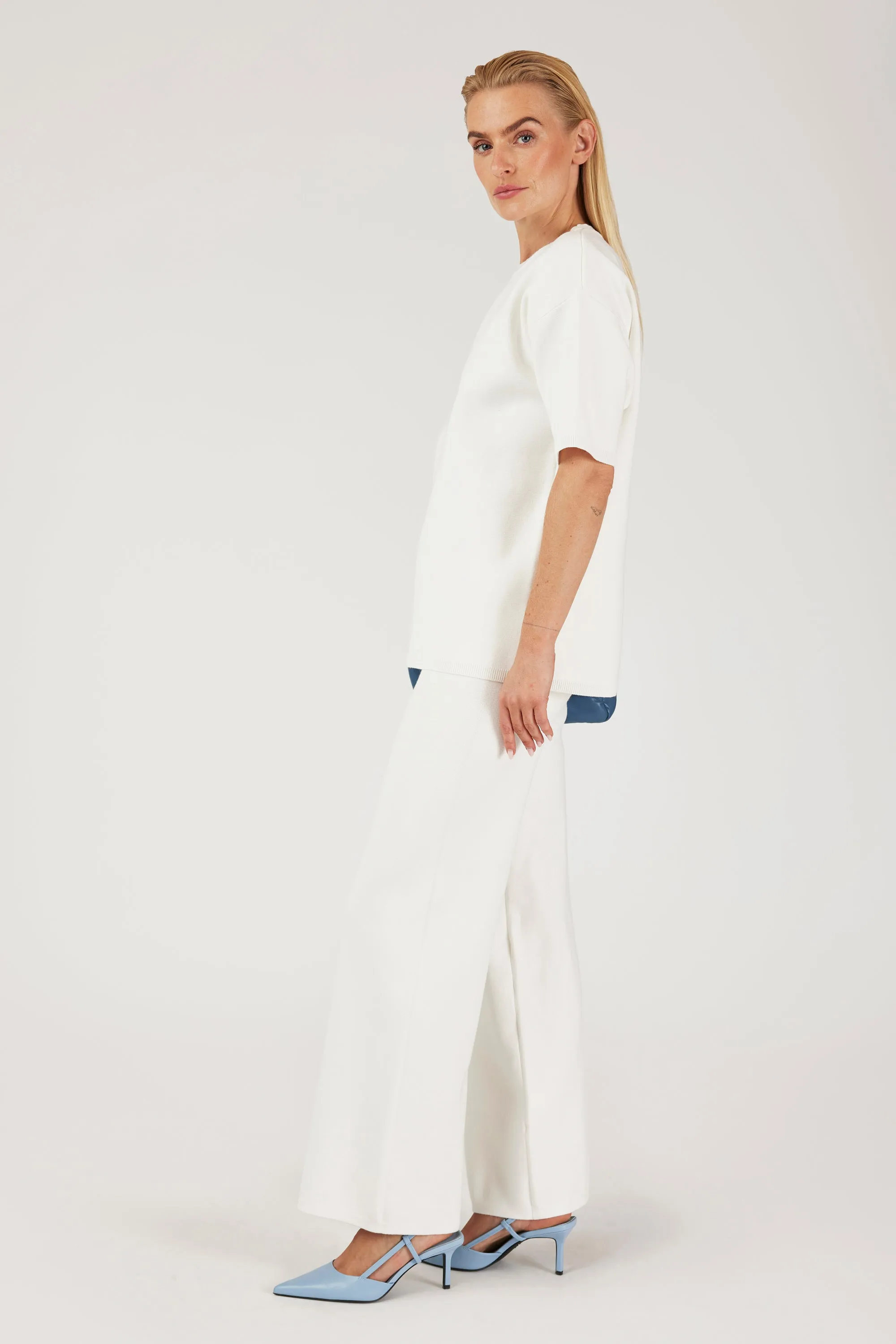 GOMAYE GMSONNY REGULAR KNITWARE TROUSERS OFF WHITE sold by Gomaye product image thumbnail 3