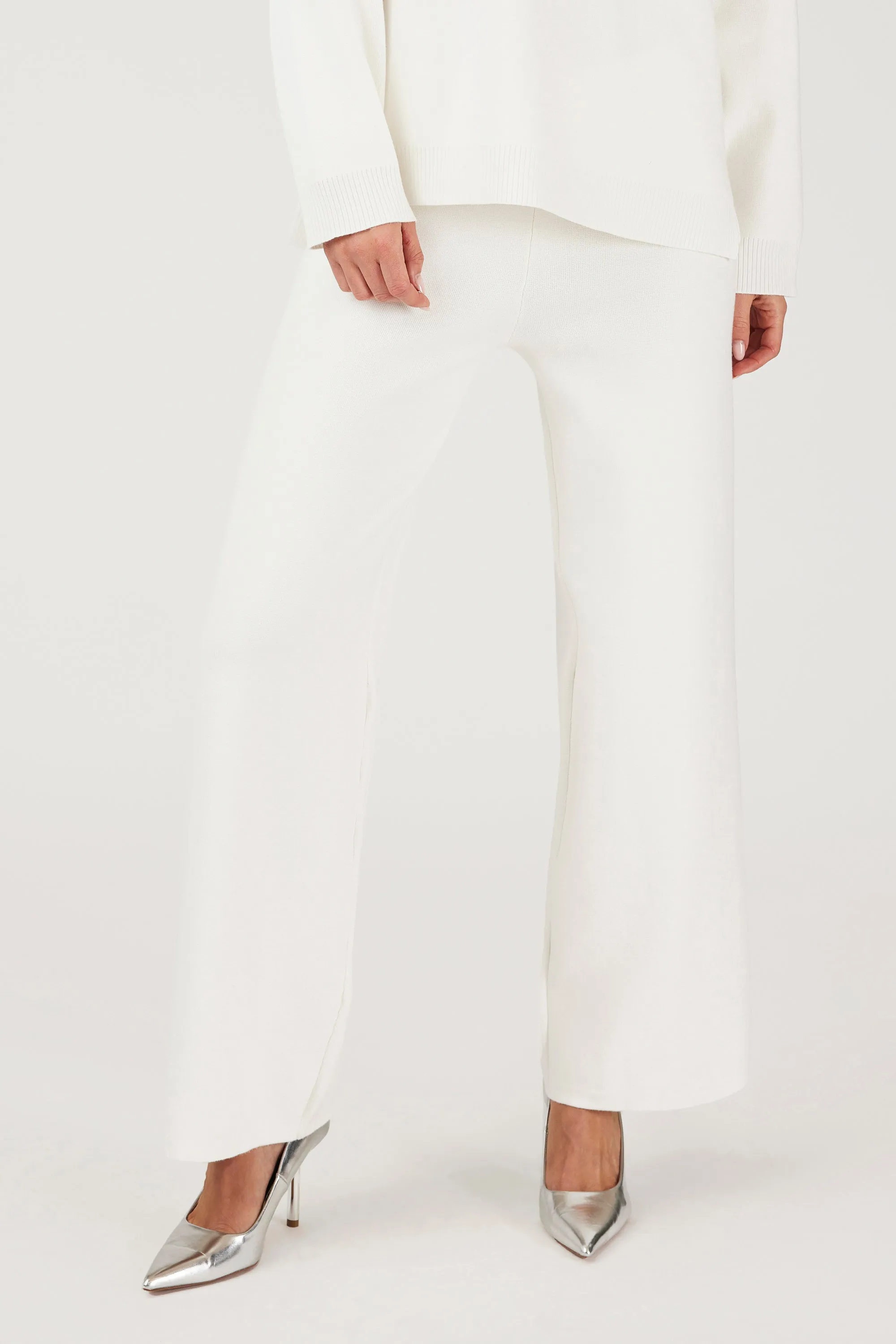 GOMAYE GMSONNY REGULAR KNITWARE TROUSERS OFF WHITE sold by Gomaye product image thumbnail 2