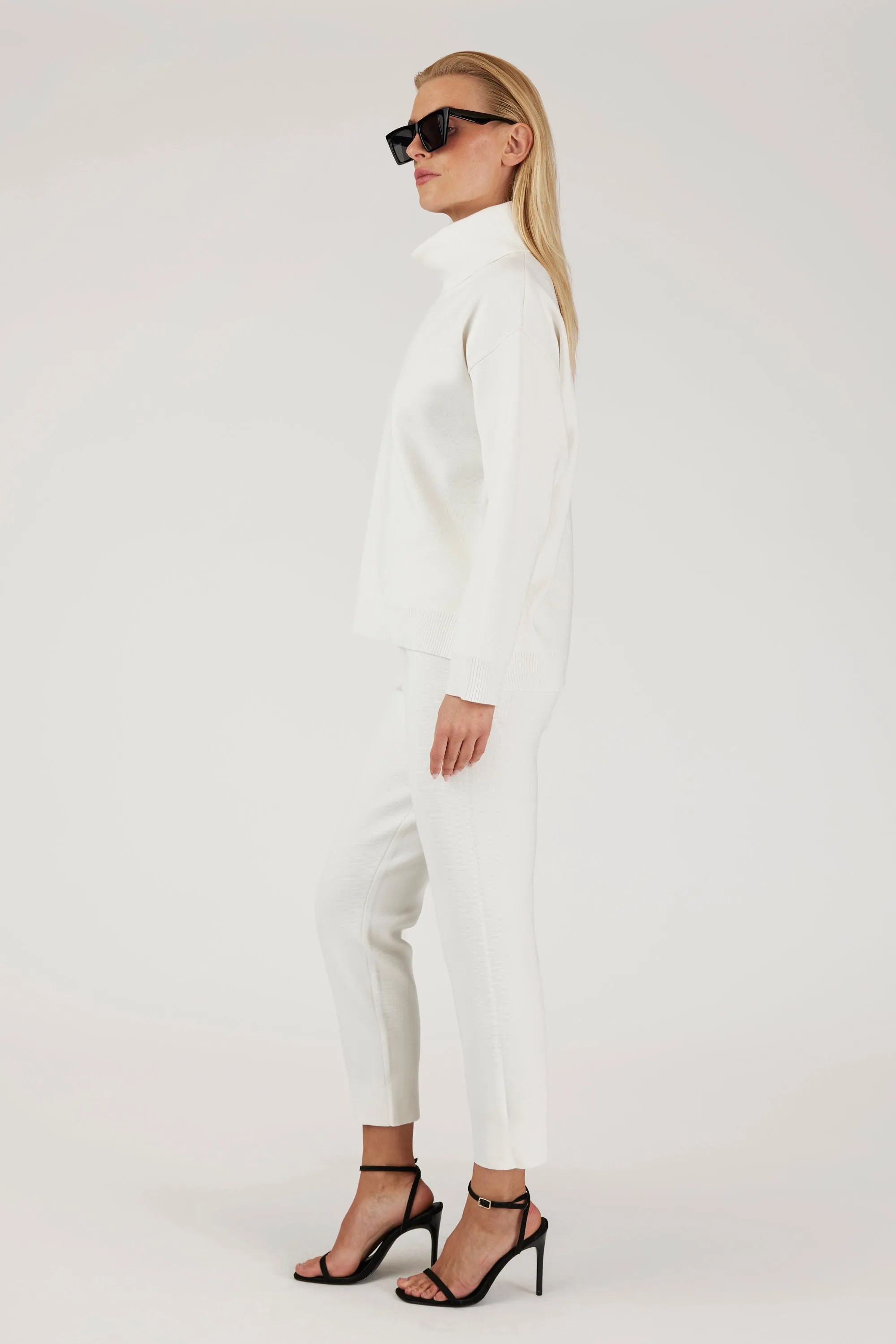 GOMAYE GMSONNY LONG KNITWARE TROUSERS OFF WHITE sold by Gomaye product image thumbnail 3