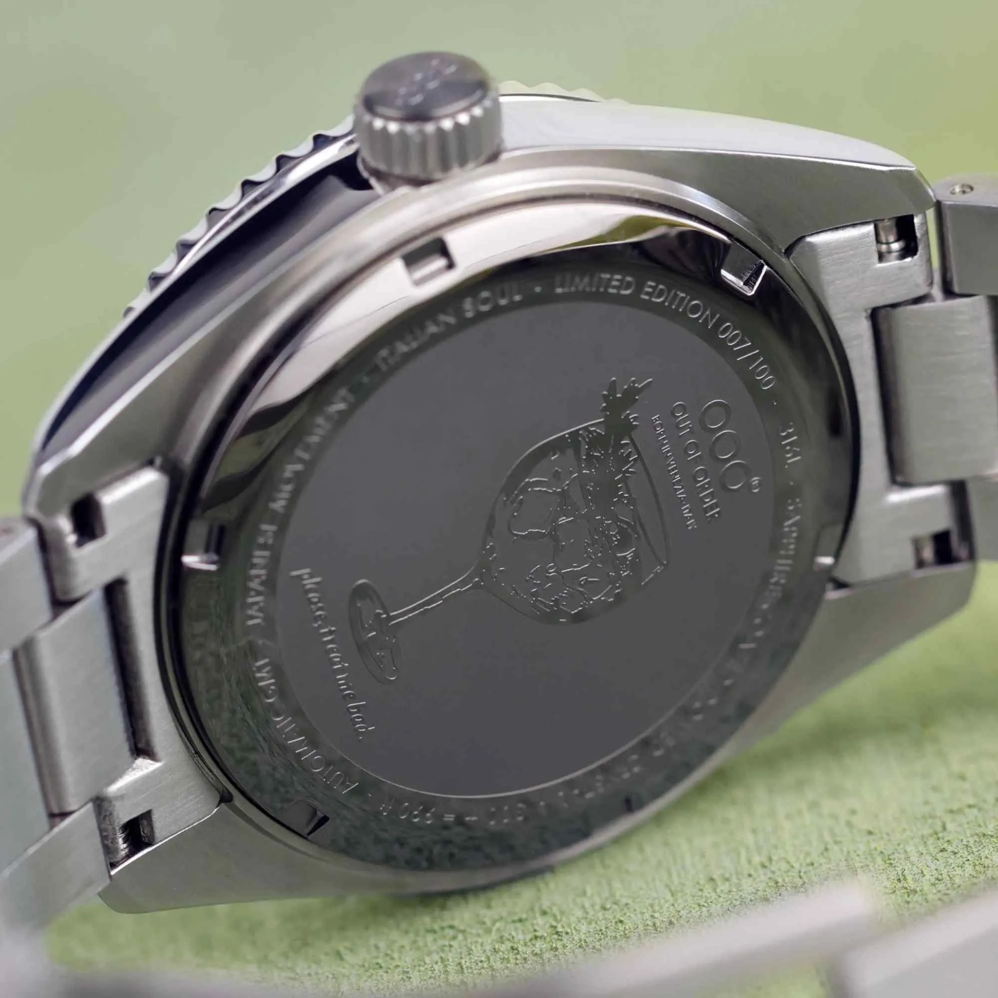 Out Of Order 001-25.BAND.GT Men's Gin & Tonic GMT Automatic Wristwatch sold by H.S. Johnson product image thumbnail 5