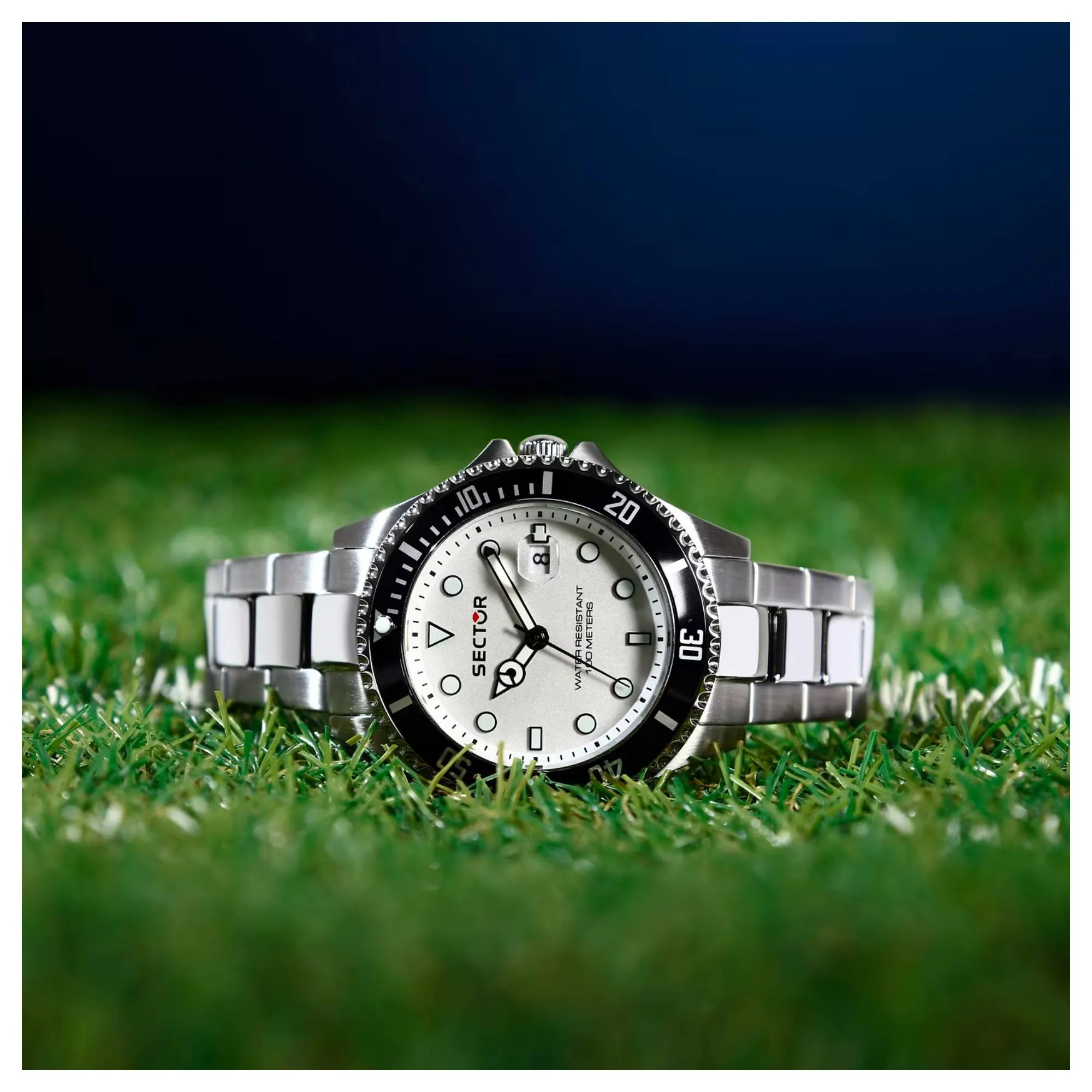 Sector R3253161064 Collection 230 Quartz Watch sold by H.S. Johnson product image thumbnail 4