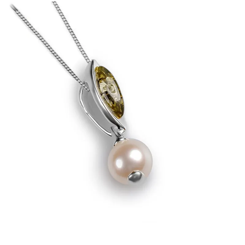 Marquise Pearl Necklace in Silver and Green Amber sold by Henryka