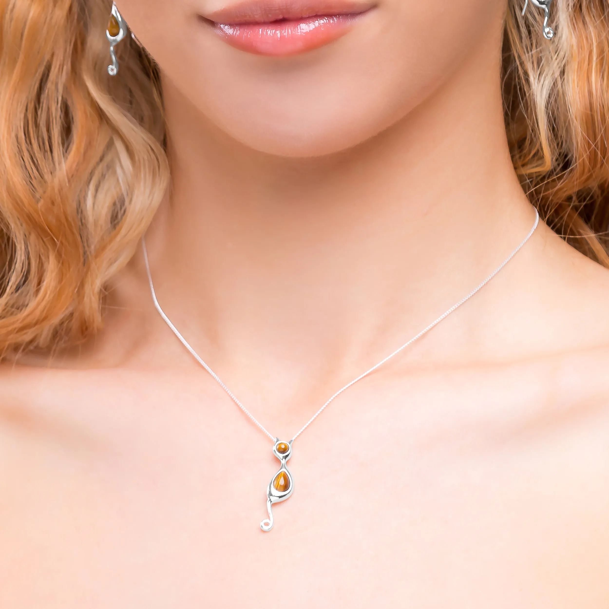 Cat Necklace in Silver and Tiger's Eye sold by Henryka product image thumbnail 2