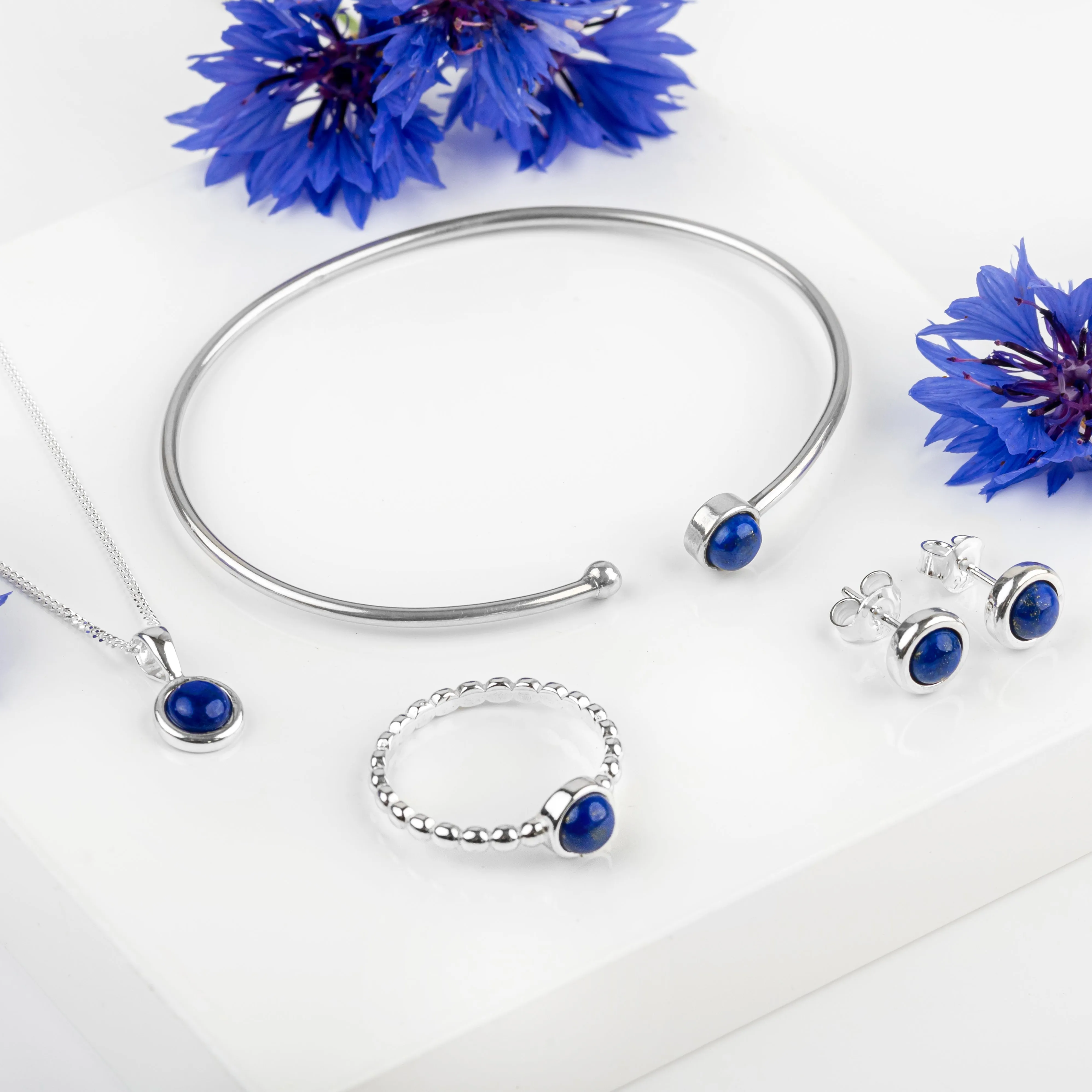 Round Charm Bead Ring in Silver and Lapis Lazuli sold by Henryka product image thumbnail 4