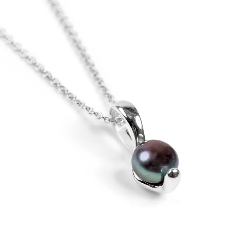 Elegant Necklace in Silver and Black Pearl sold by Henryka