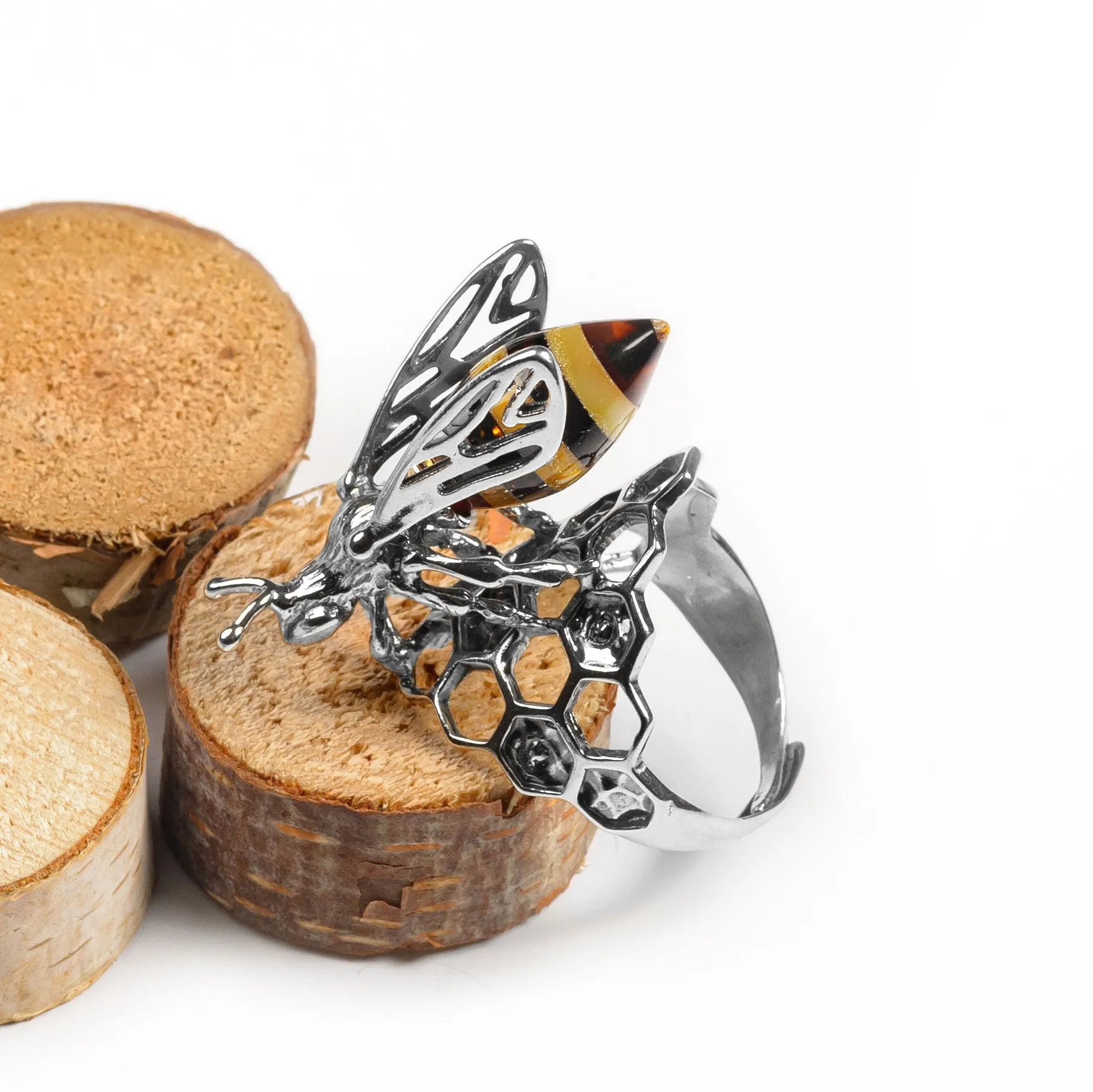 Hornet Ring in Silver and Amber sold by Henryka product image thumbnail 5