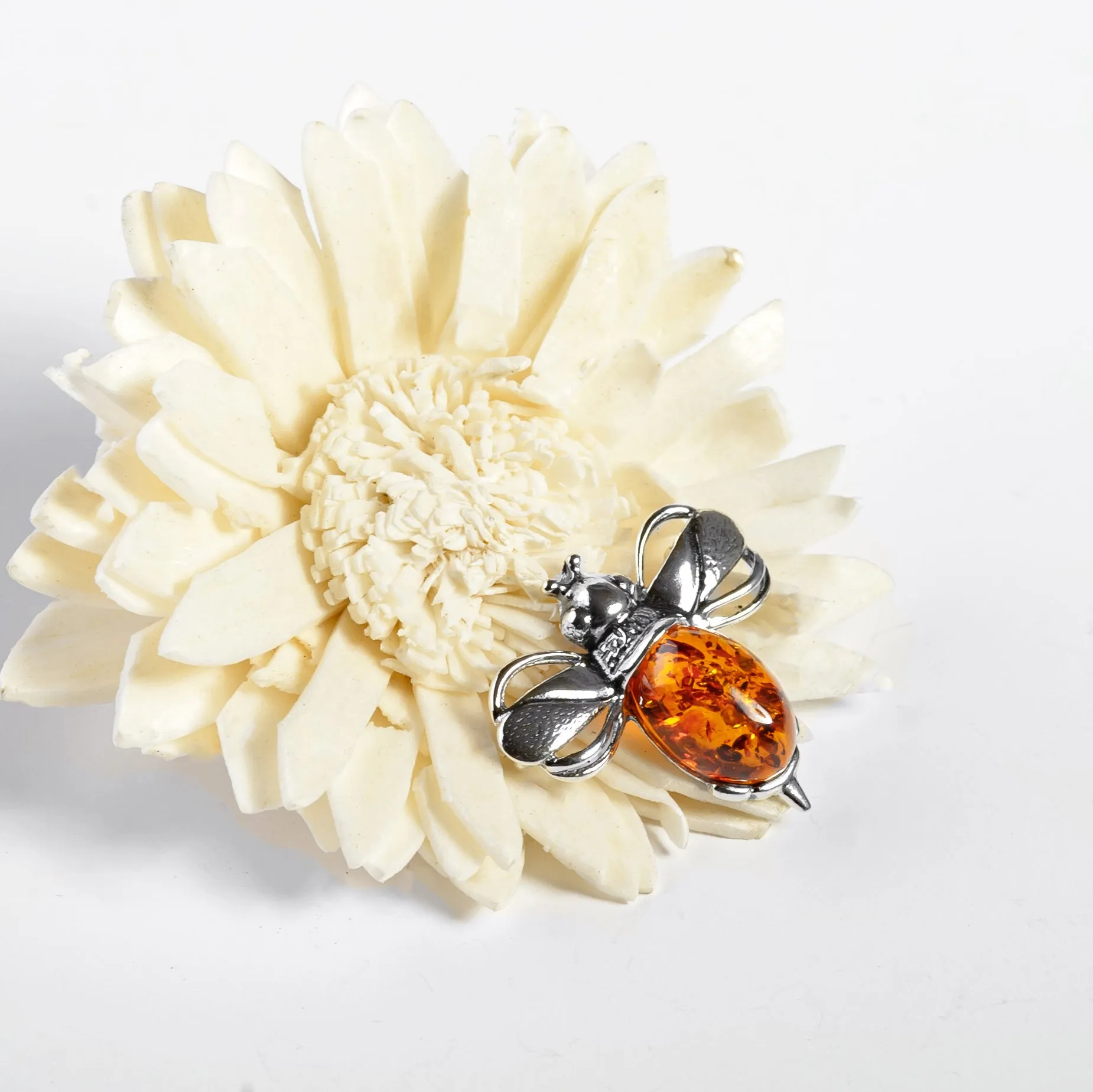 Bumble Bee / Bumblebee Brooch in Silver and Cognac Amber sold by Henryka product image thumbnail 5