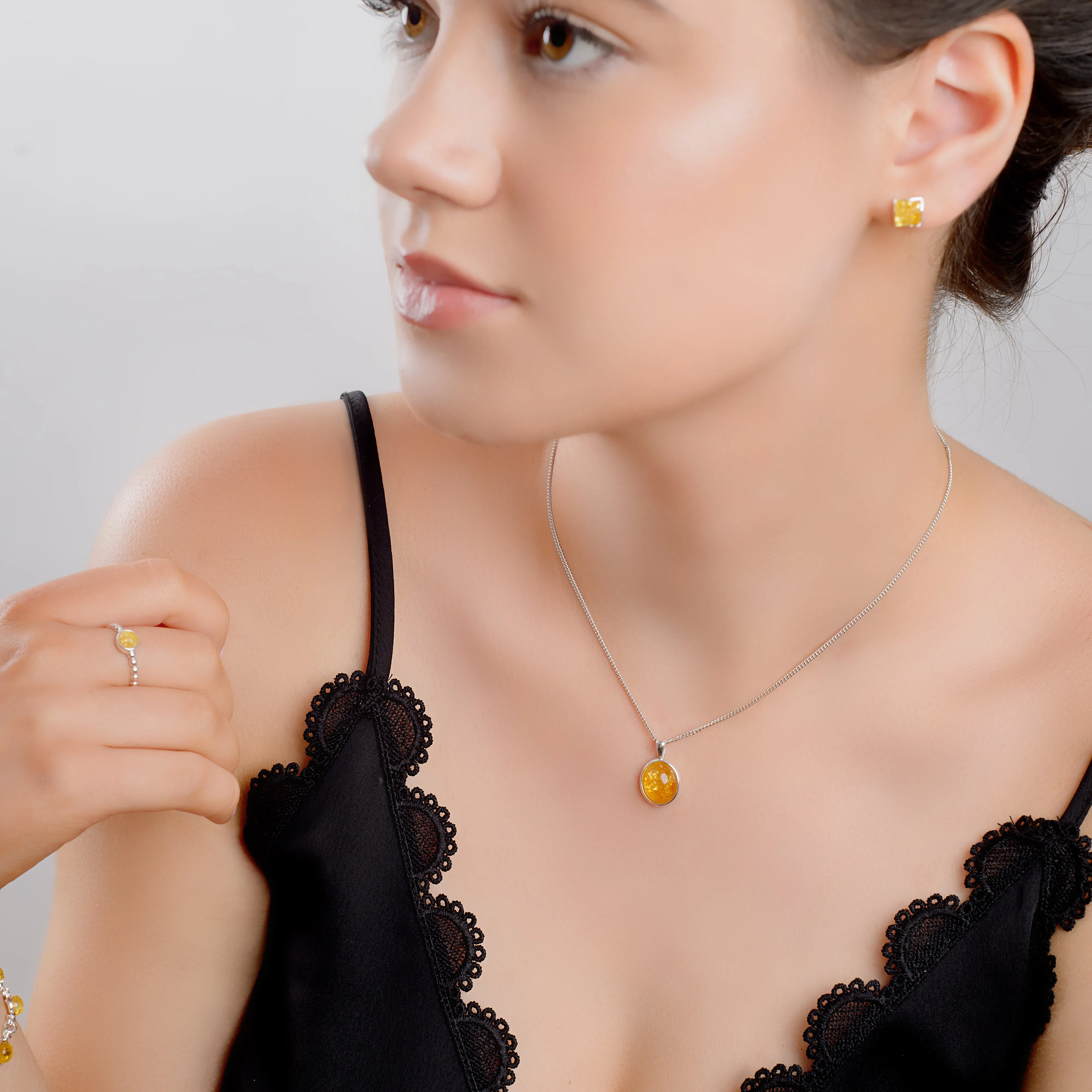 Classic Oval Necklace in Silver and Yellow Amber sold by Henryka product image thumbnail 3