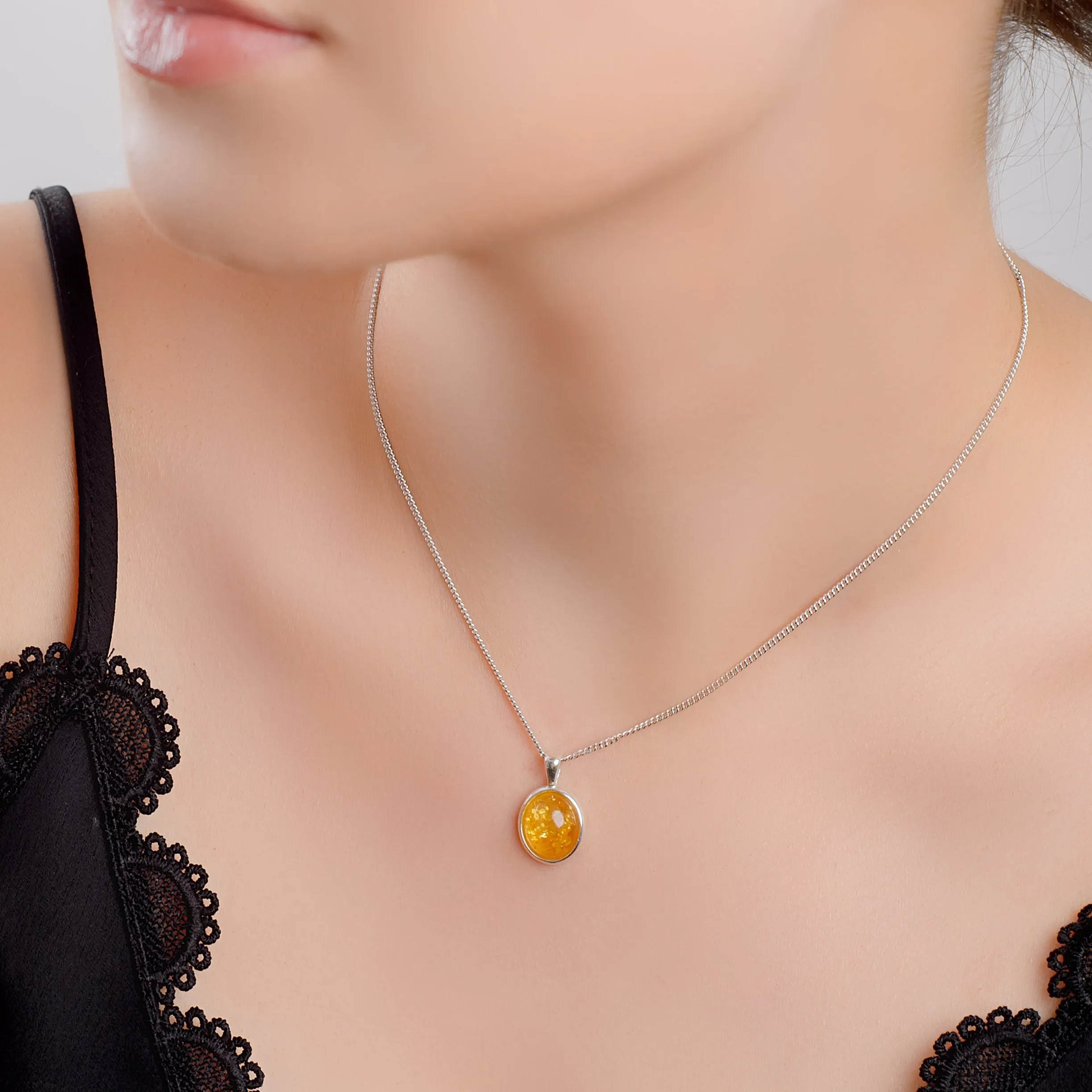 Classic Oval Necklace in Silver and Yellow Amber sold by Henryka product image thumbnail 2