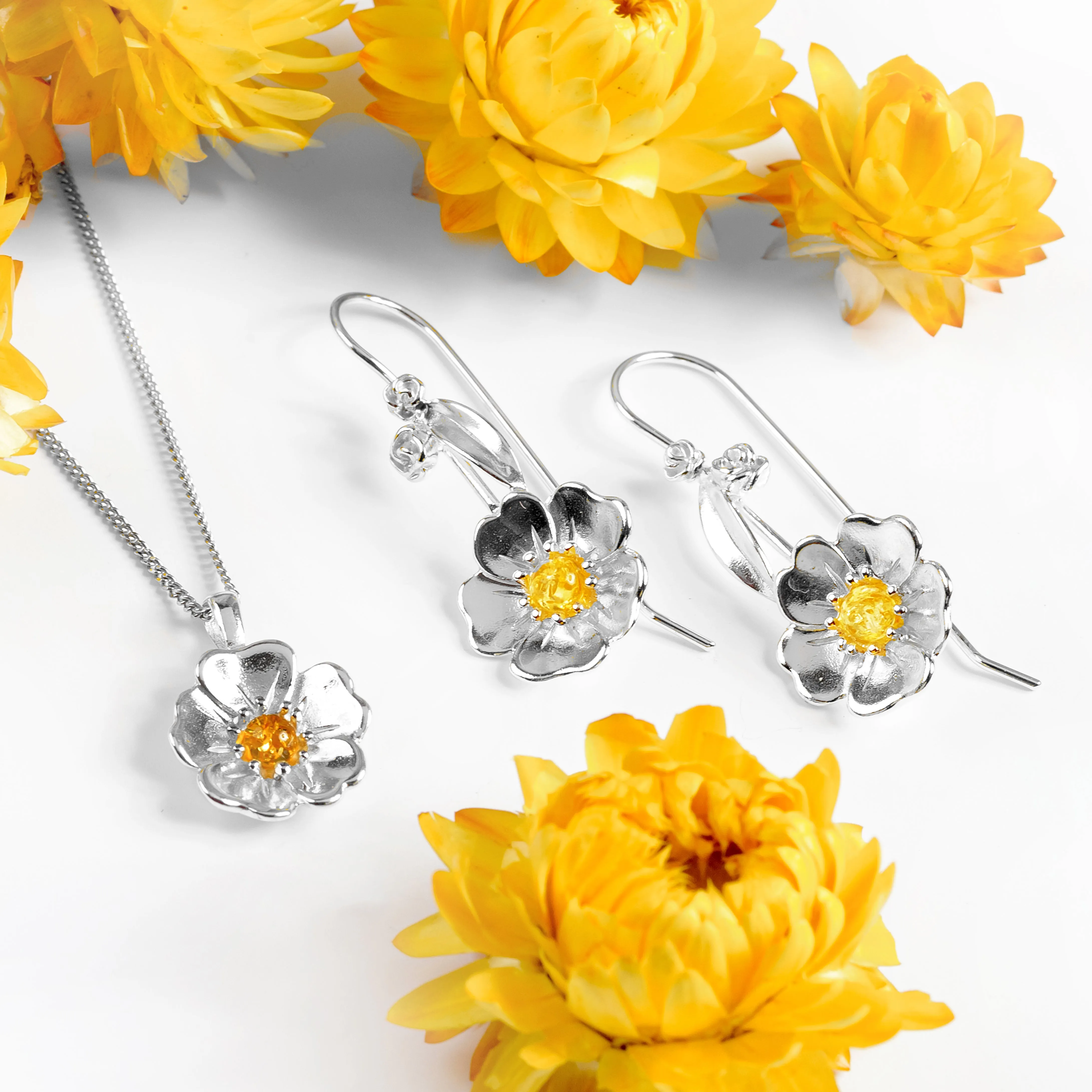 Beautiful Buttercup Necklace in Silver with 24ct Gold and Yellow Amber sold by Henryka product image thumbnail 5