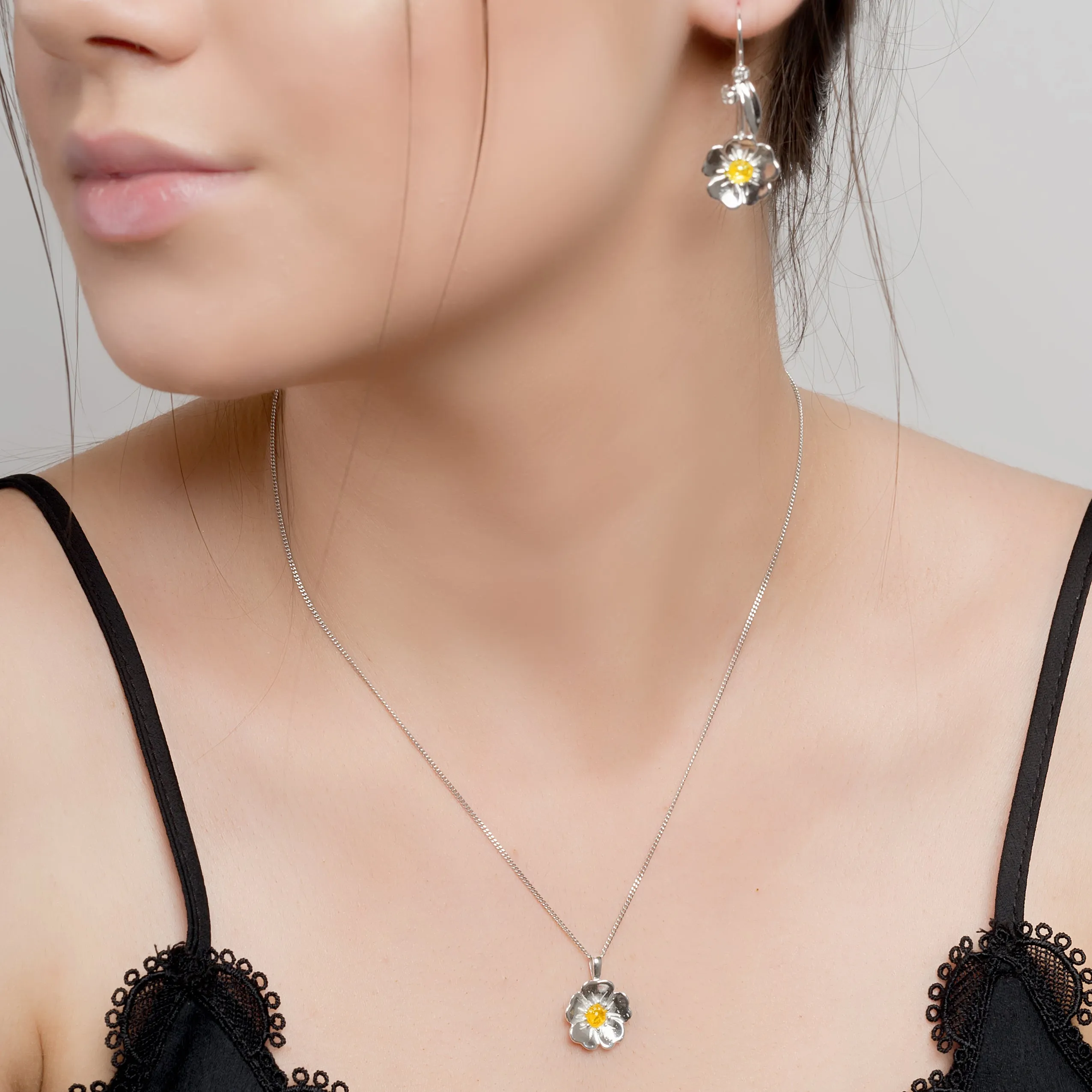 Beautiful Buttercup Necklace in Silver with 24ct Gold and Yellow Amber sold by Henryka product image thumbnail 2