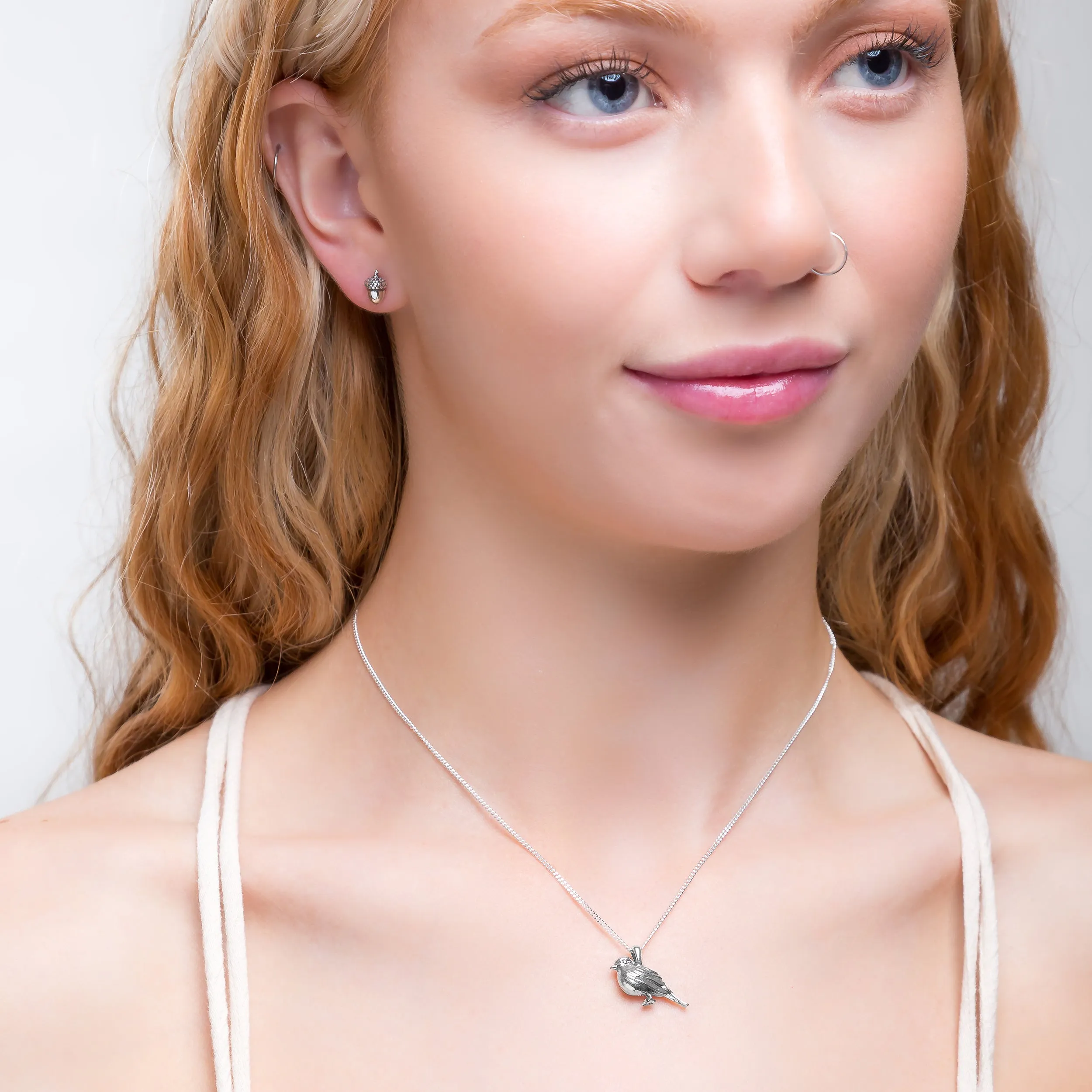 Silver Garden Bird / Robin Necklace sold by Henryka product image thumbnail 3