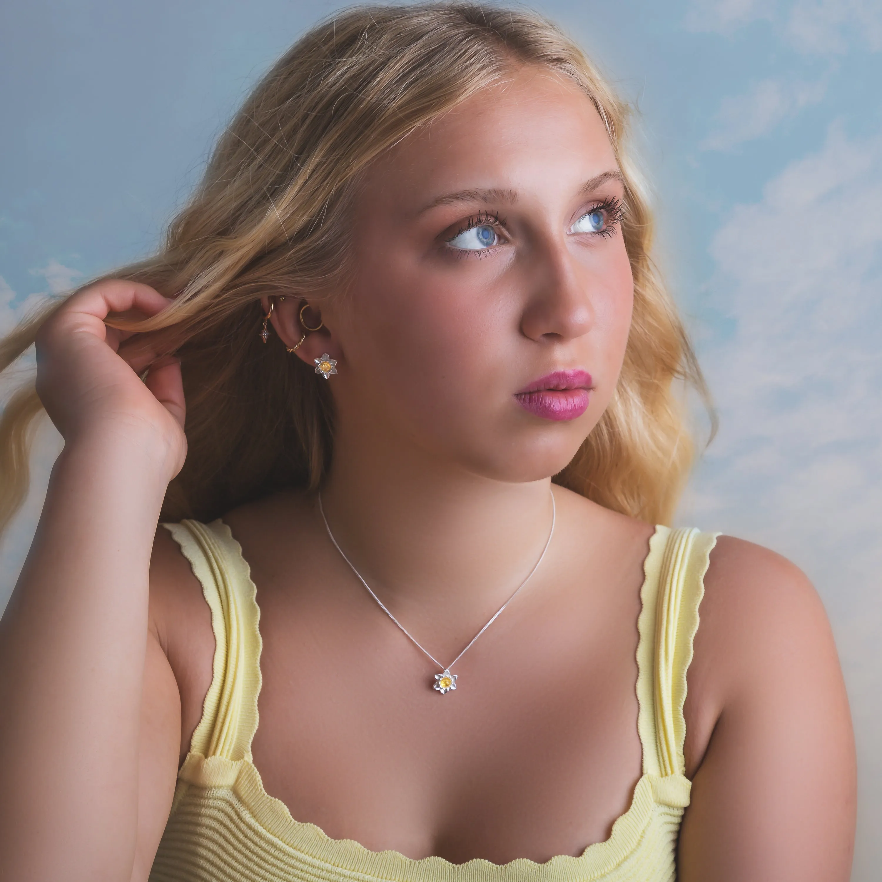 Daffodil Flower Necklace in Silver and Yellow Amber sold by Henryka product image thumbnail 4