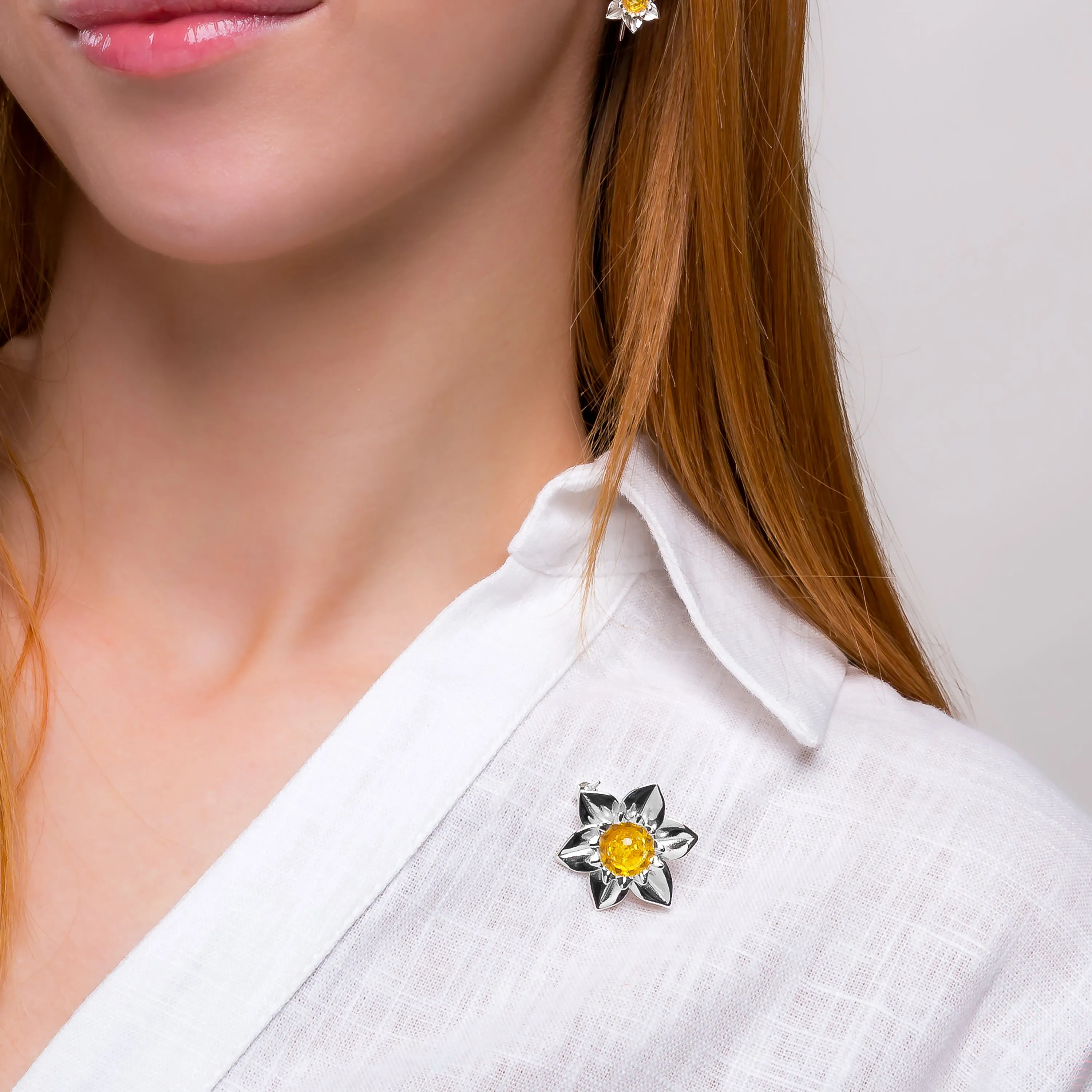 Statement Daffodil Flower Brooch in Silver and Yellow Amber sold by Henryka product image thumbnail 2