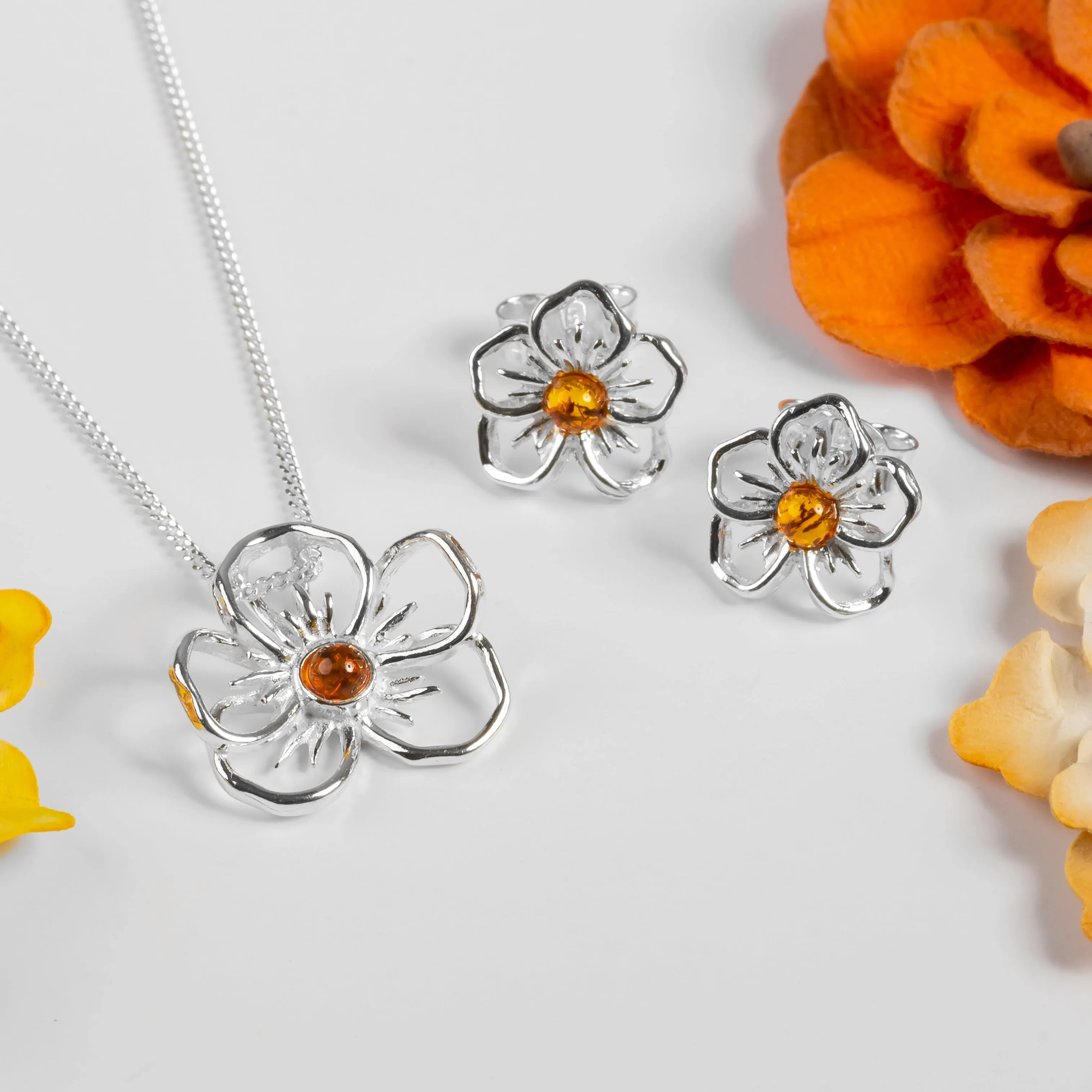 Pansy Flower Necklace in Silver and Cognac Amber sold by Henryka product image thumbnail 5