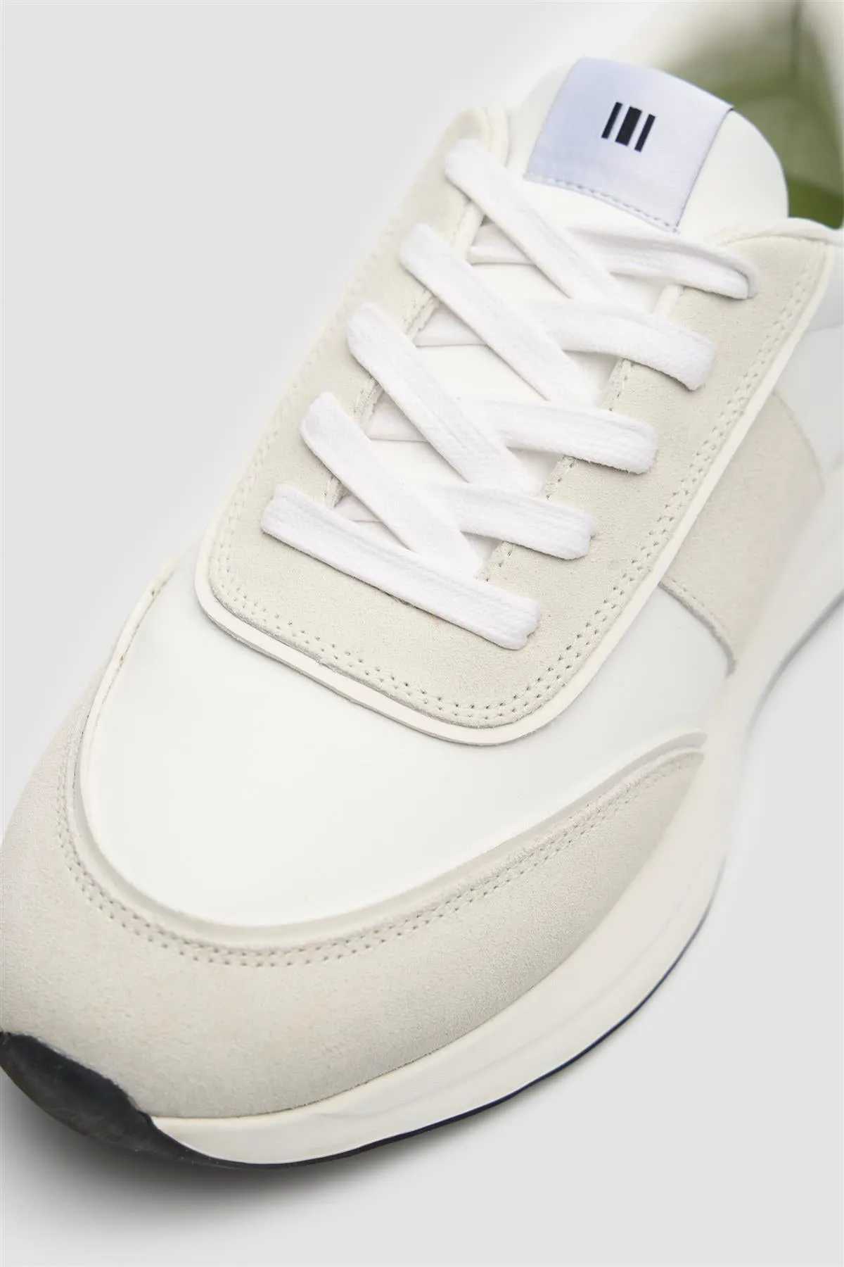 Alanza White Technical Runner sold by House of Cavani product image thumbnail 4