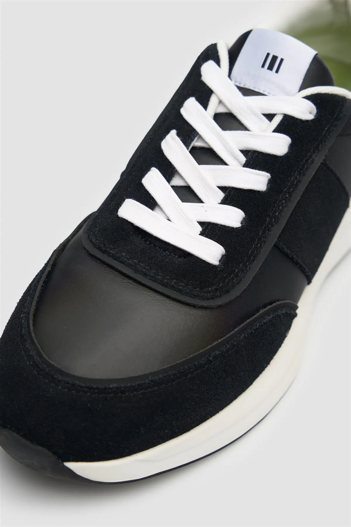 Alanza Black Technical Runner sold by House of Cavani product image thumbnail 4