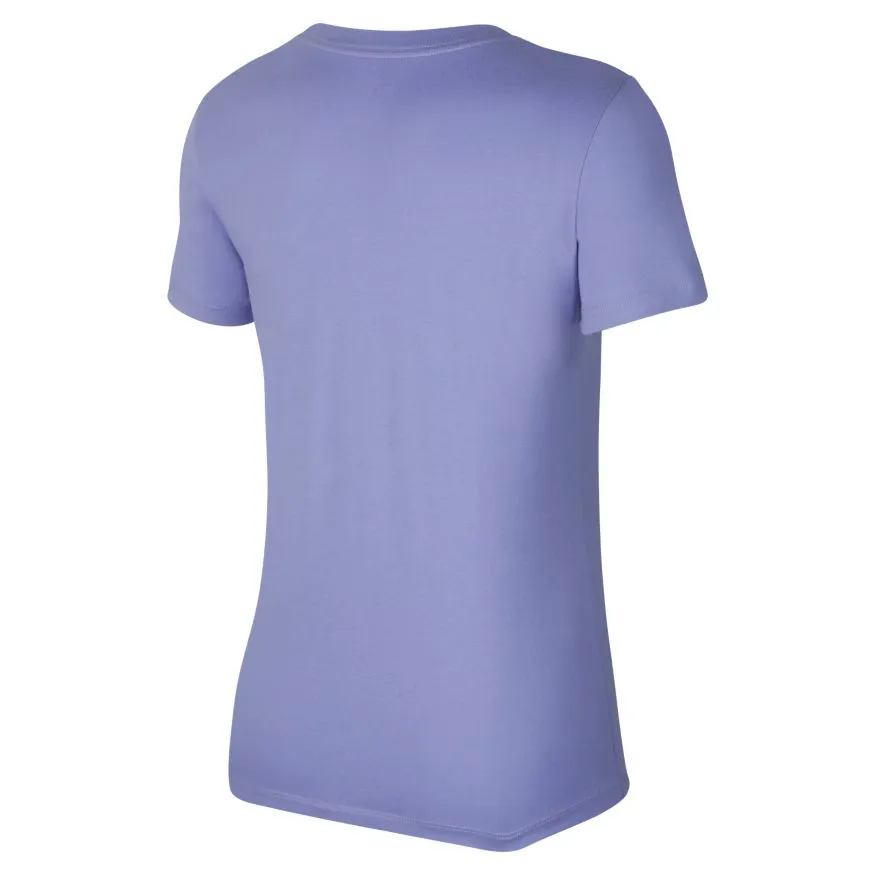 NIKE WOMEN'S SPORTSWEAR ESSENTIAL PURPLE TEE sold by INSPORT product image thumbnail 4
