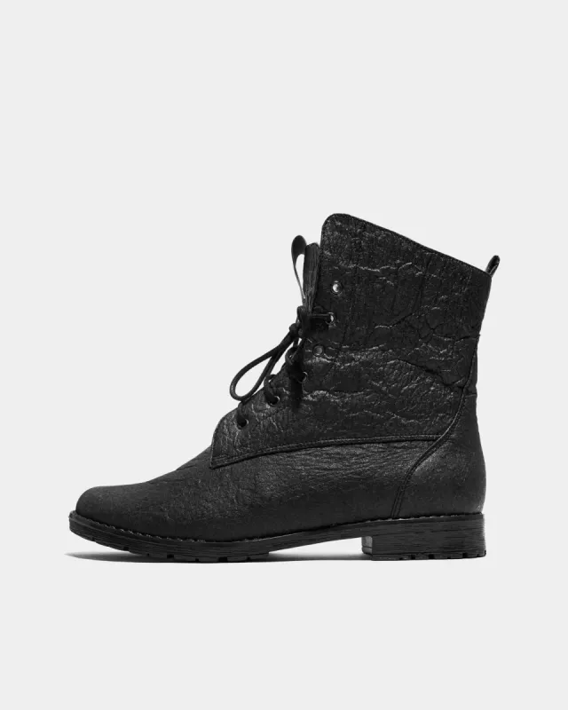 Workers No. 2 Boots Black sold by Ivalo.com