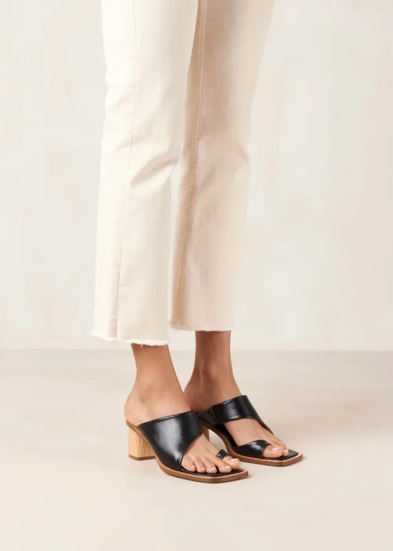 Josie Leather Sandals Black sold by Ivalo.com