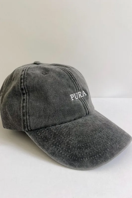 The Pura Cap Black sold by Ivalo.com