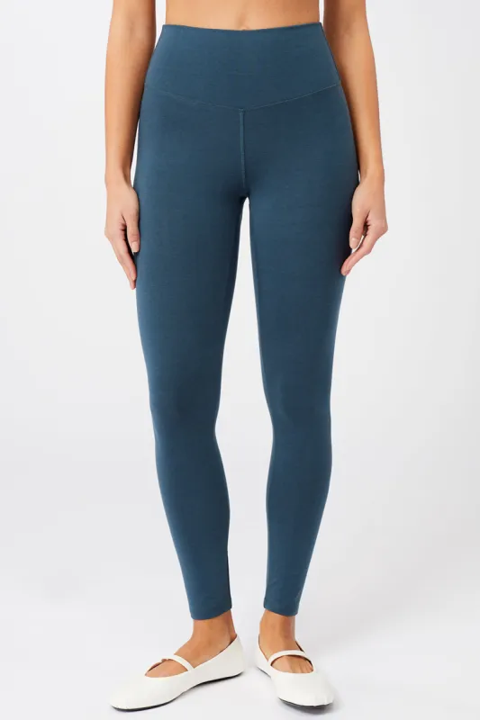 Best Loved Legging Dark Peppermint sold by Ivalo.com