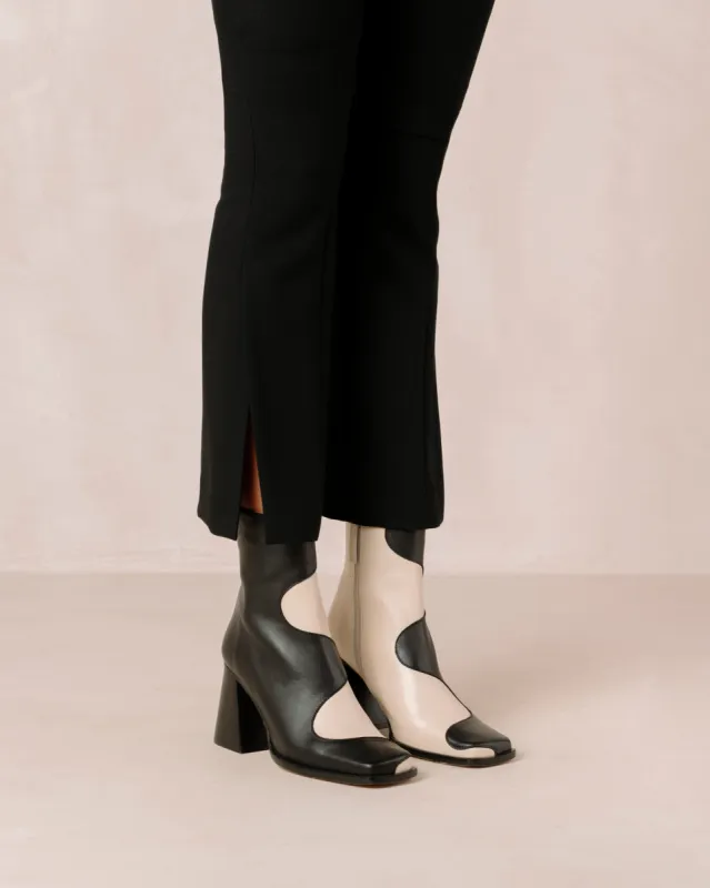 Blair Ankle Boots Bicolor Black Cream sold by Ivalo.com