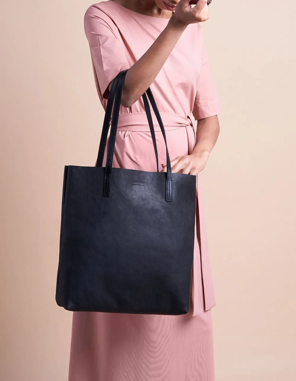 Georgia Bag Black Soft Grain Leather sold by Ivalo.com product image thumbnail 2