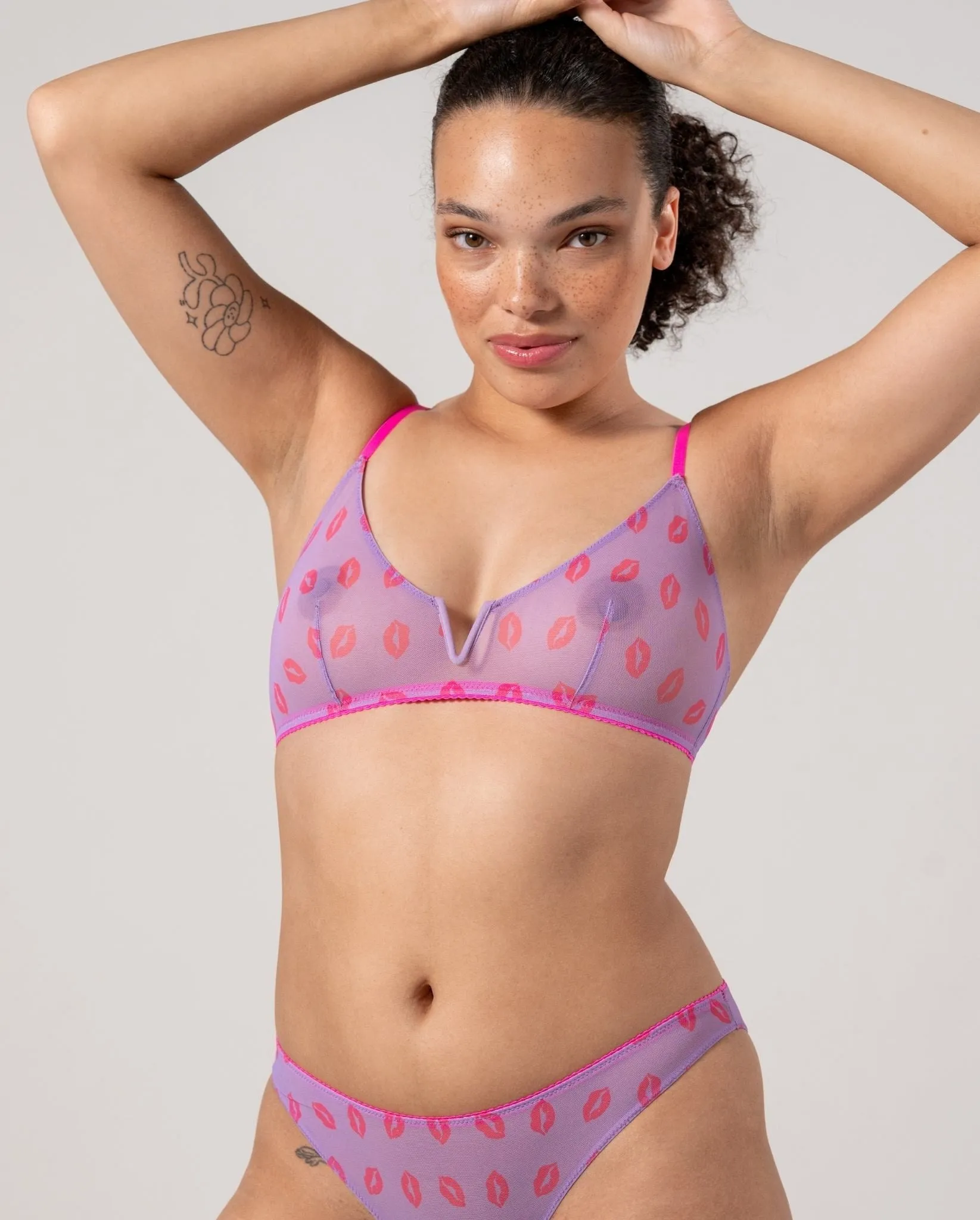 Mesh V-Balconette Electric Lilac/Neon Pink sold by Ivalo.com product image thumbnail 4