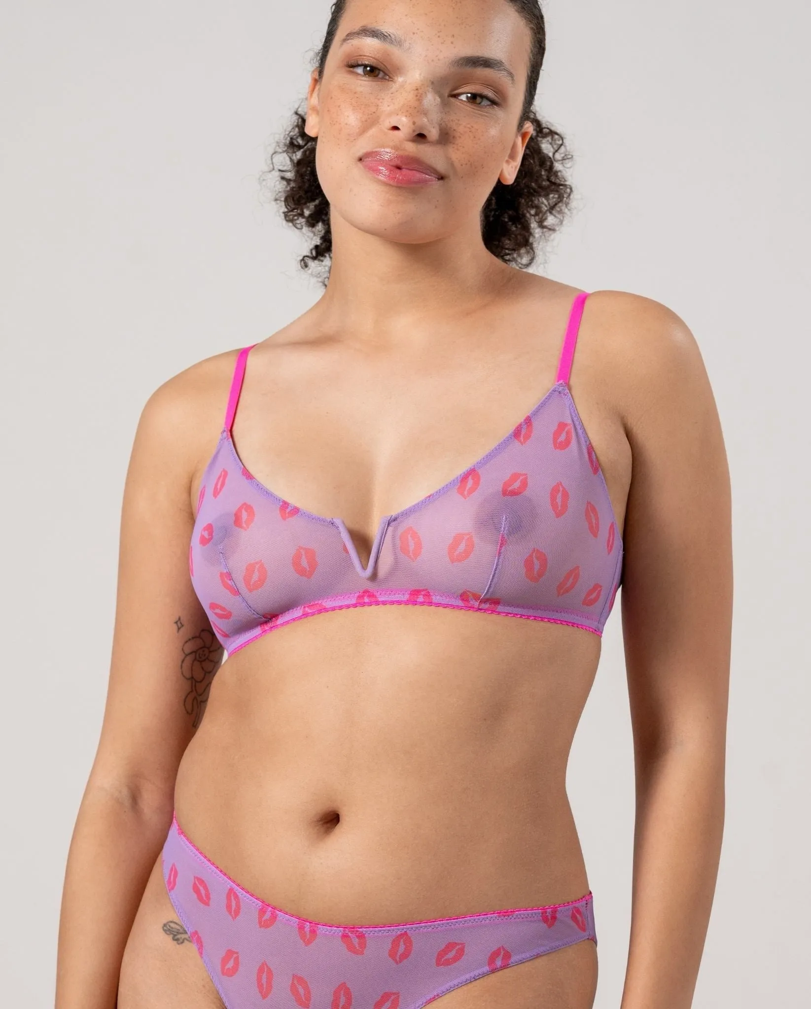 Mesh V-Balconette Electric Lilac/Neon Pink sold by Ivalo.com product image thumbnail 2