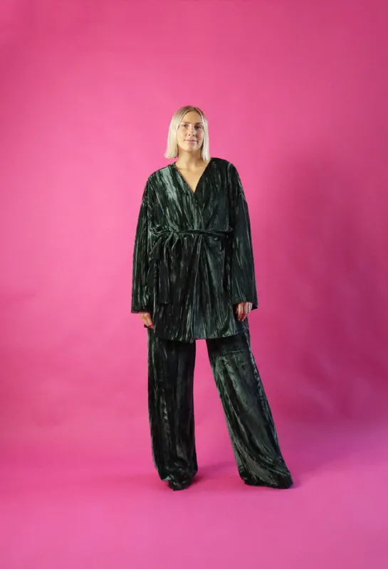 Velvet Kimono Forest Green sold by Ivalo.com