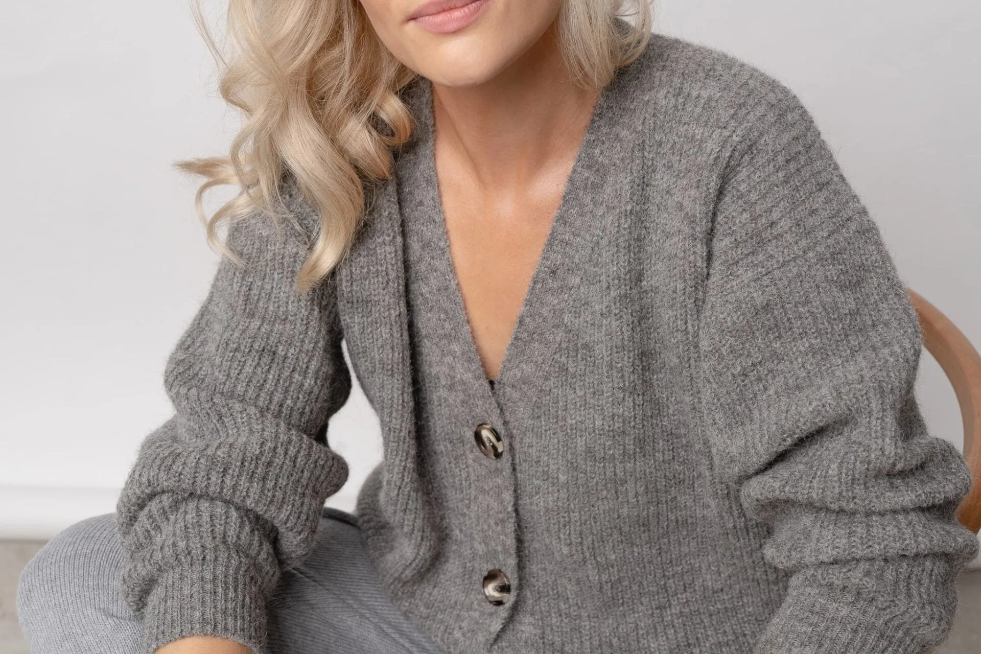 Alma Cardigan sold by Ivalo.com product image thumbnail 4