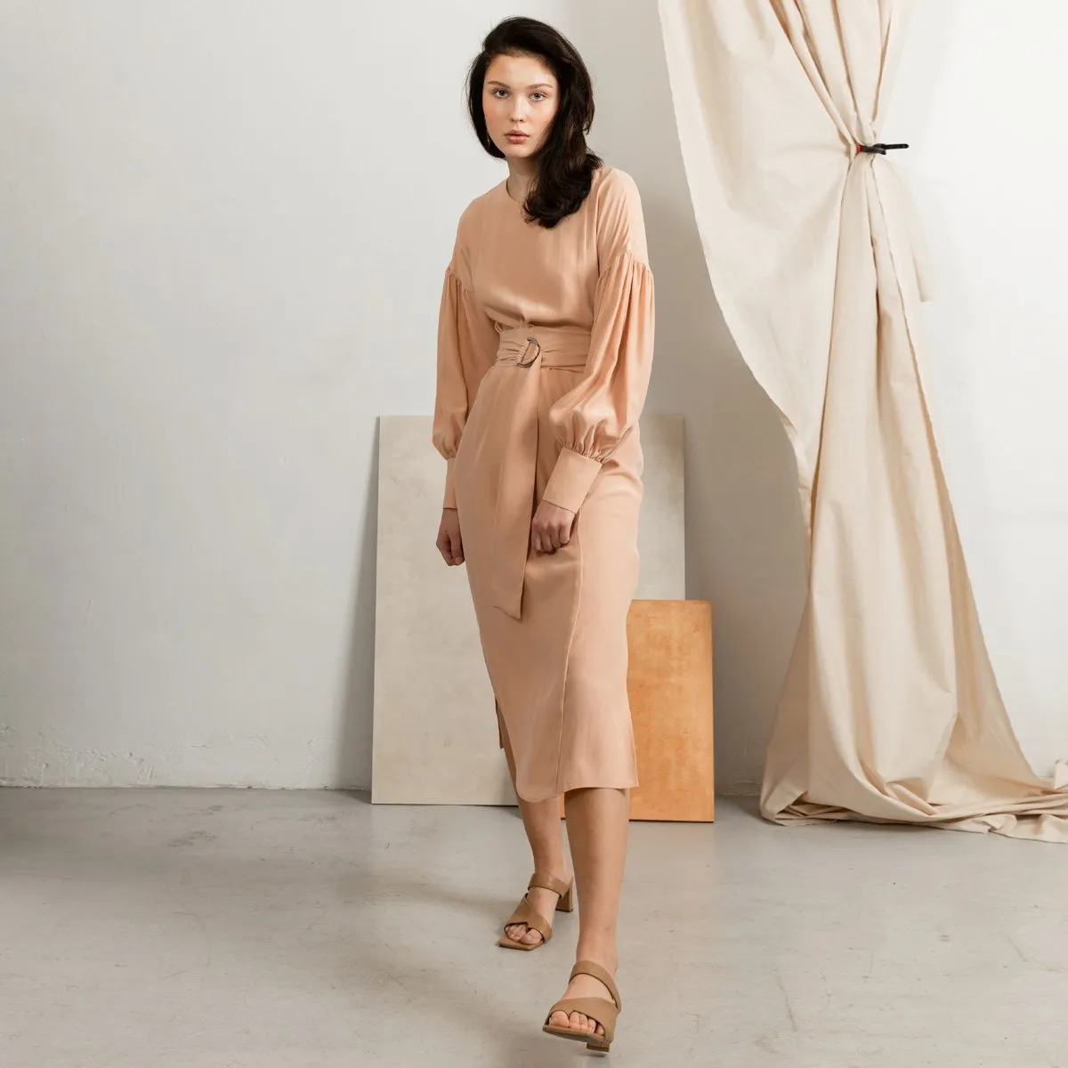 Sunday Silk Midi Dress In Powder Pink sold by Ivalo.com product image thumbnail 5
