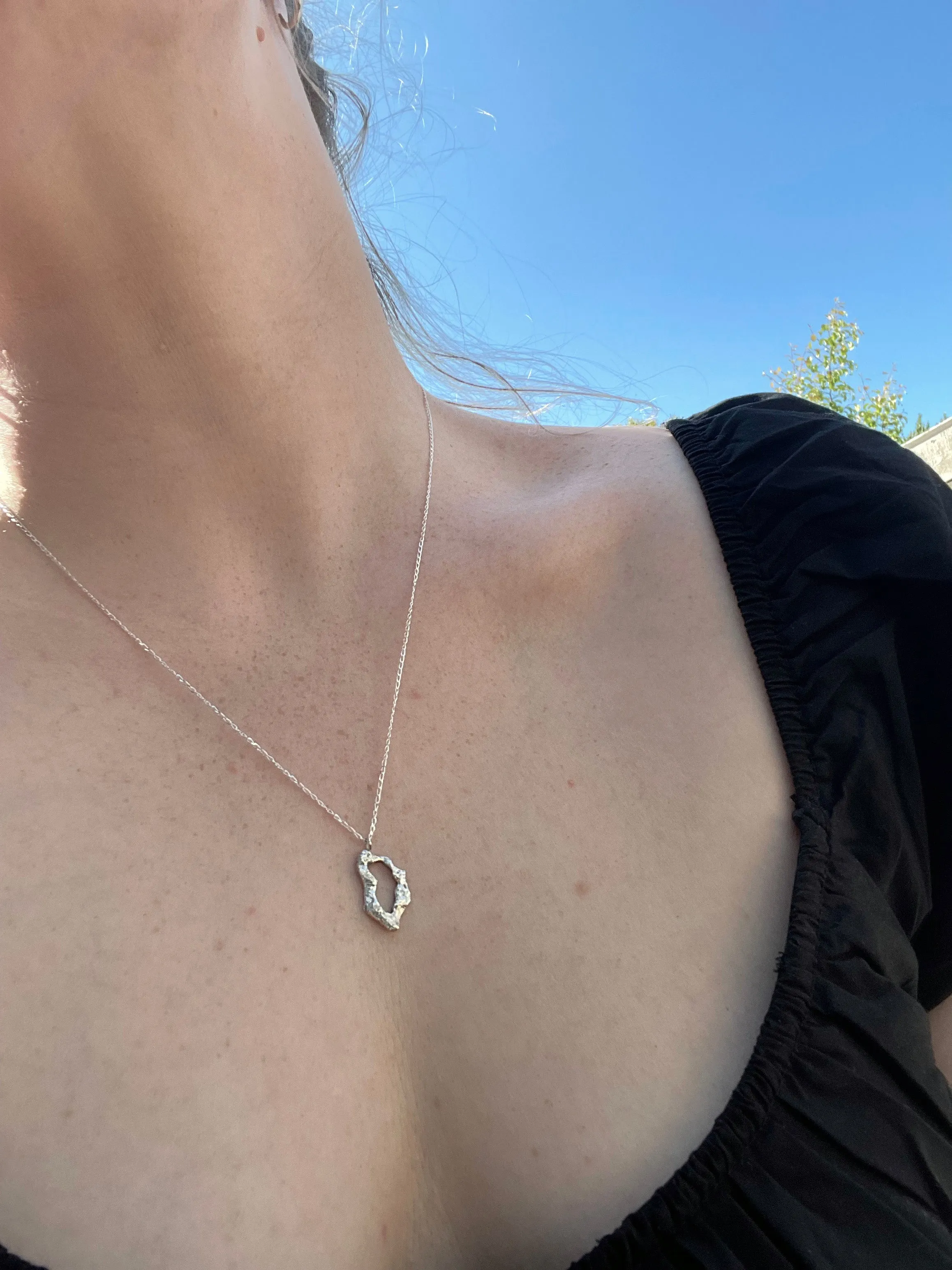 Maya Organic Shaped Oval Pendant Necklace Silver sold by Ivalo.com product image thumbnail 2