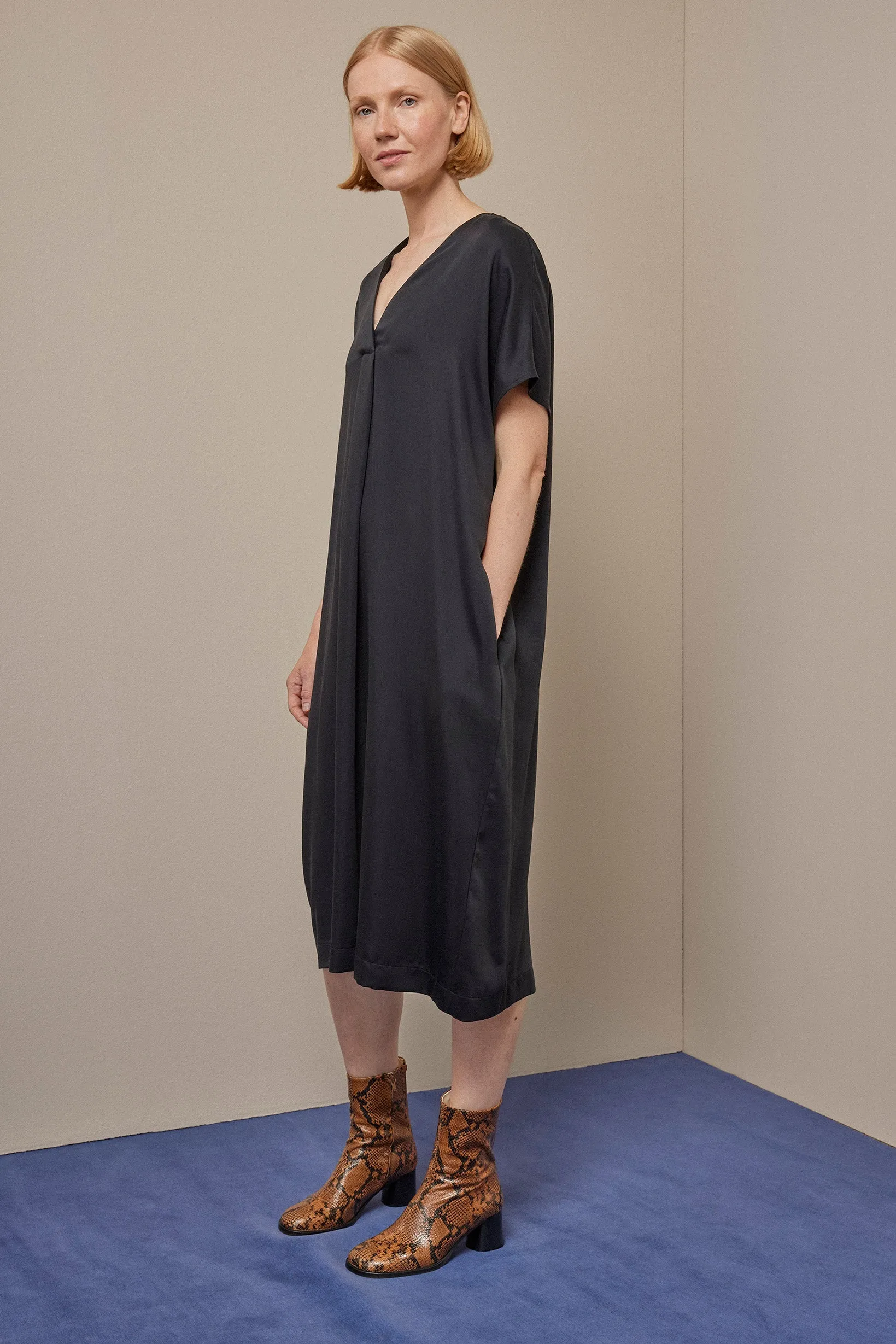 Envelope Dress Black sold by Ivalo.com product image thumbnail 2