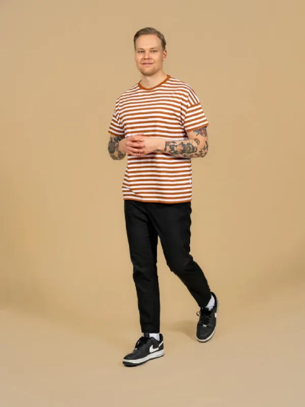 Latte T-Shirt Brown/White sold by Ivalo.com