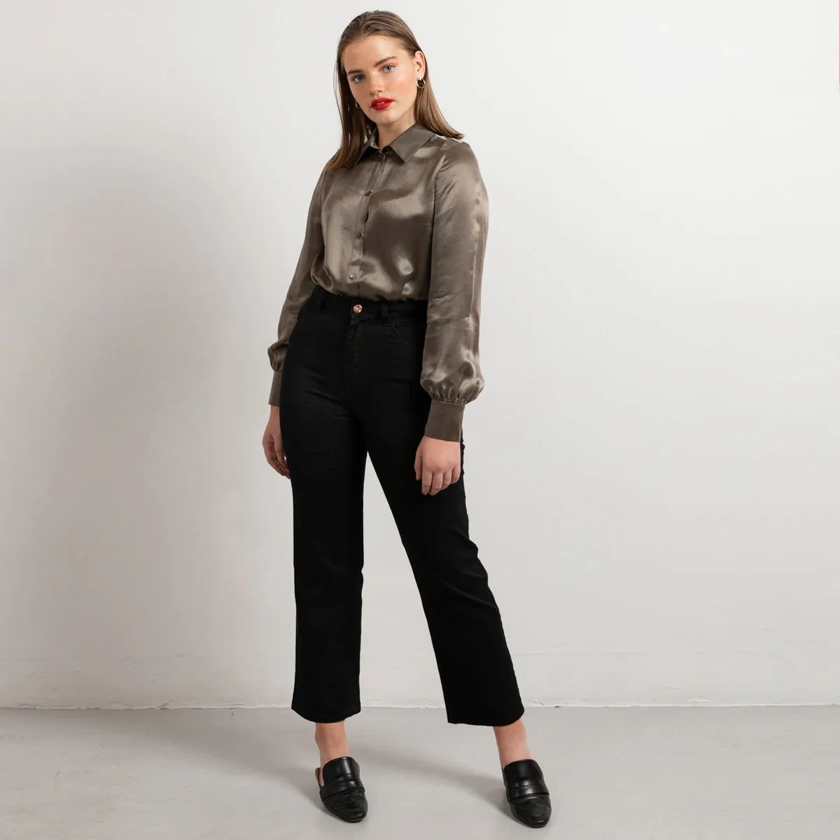 Wide Leg Jeans Classic Black sold by Ivalo.com