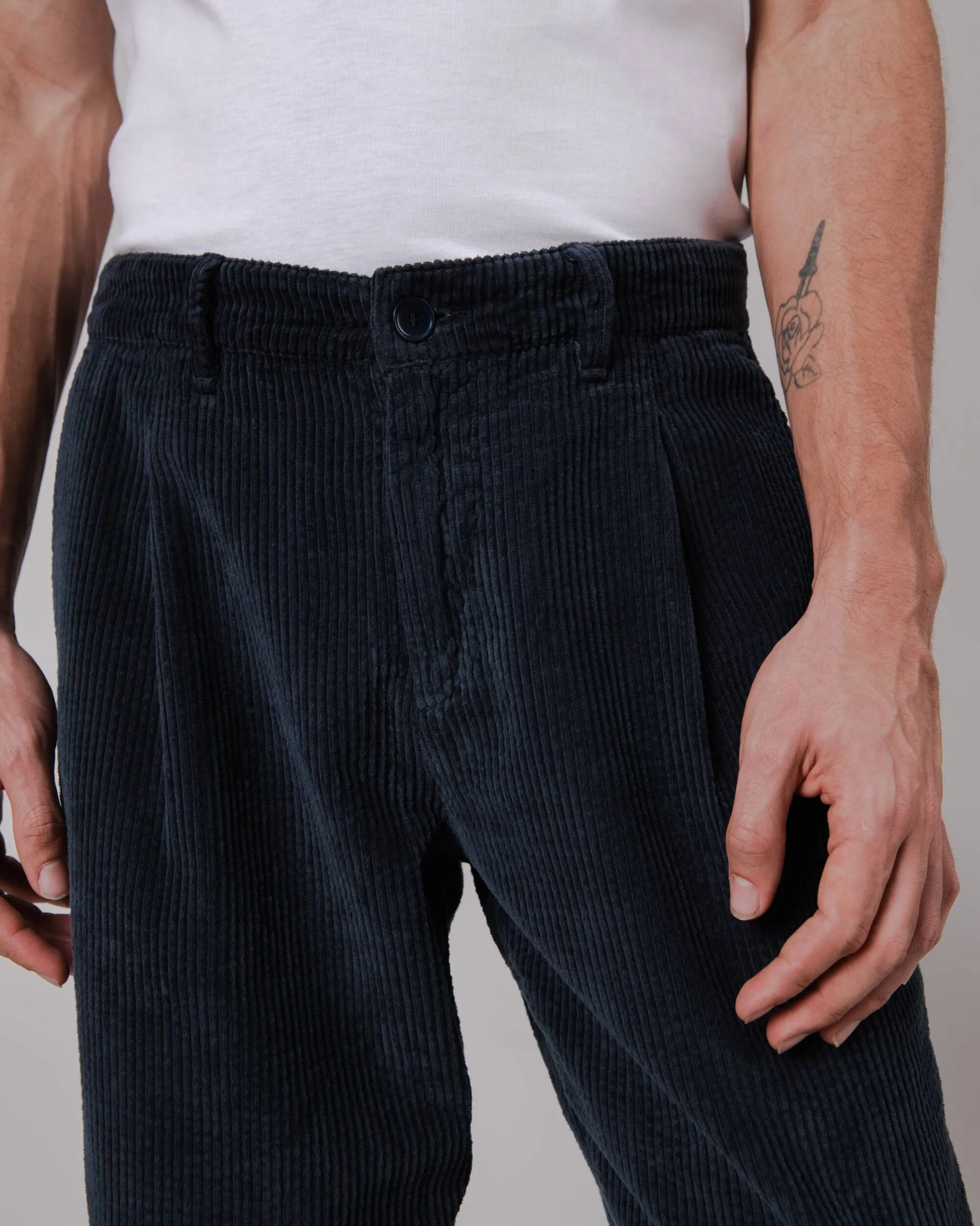 Men's Corduroy Pleated Pants Navy sold by Ivalo.com product image thumbnail 3