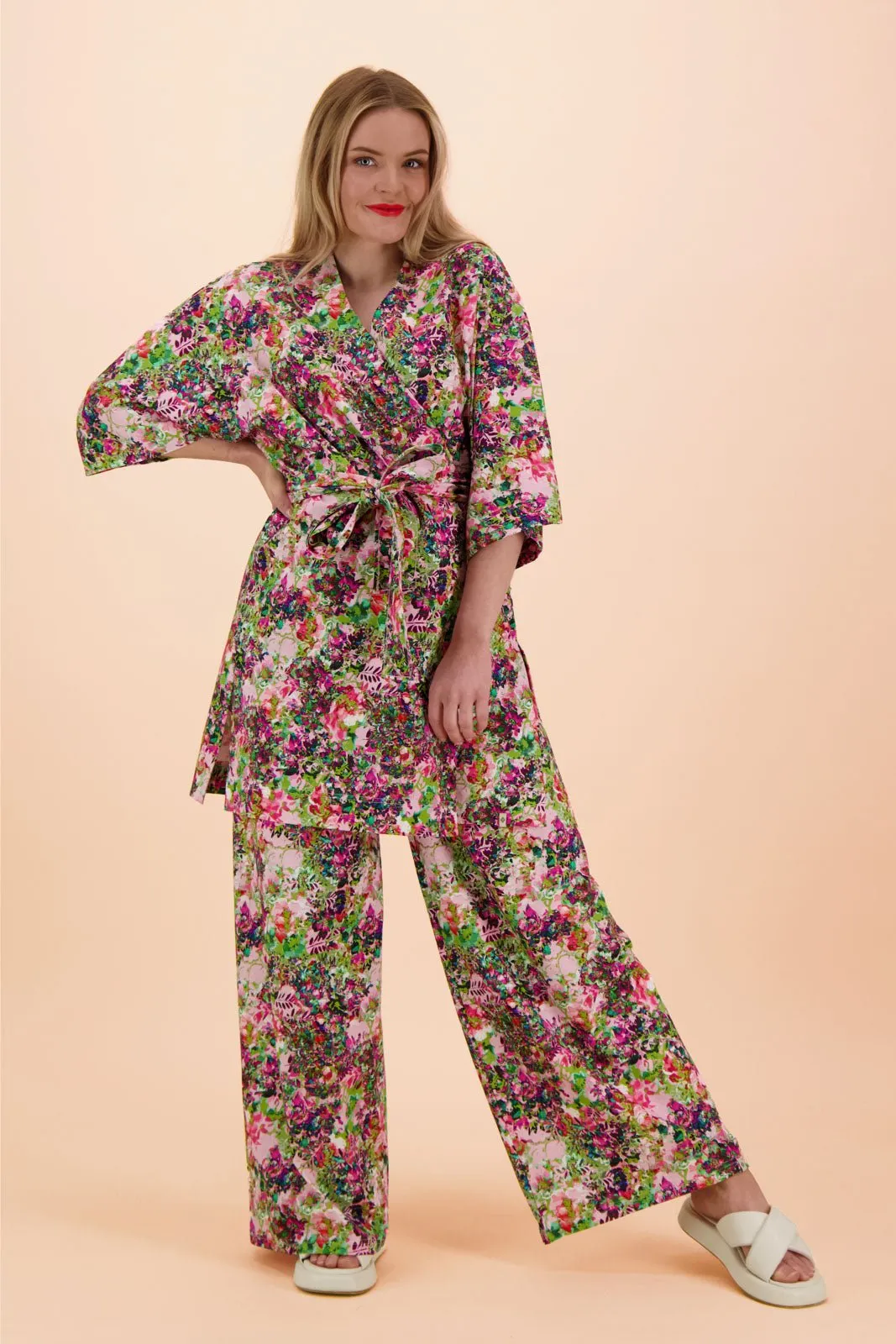 Kimono Blooming Forest Bright sold by Ivalo.com