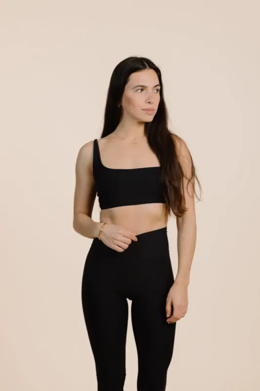 Nada Sports Top Biobased Black sold by Ivalo.com