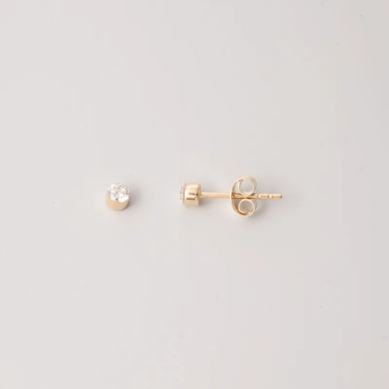 Invisible Diamond Stud Solid Gold sold by Ivalo.com