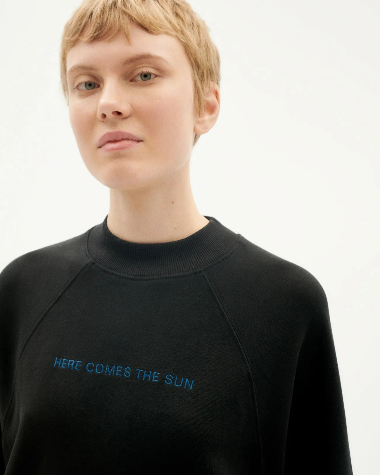 Here Comes The Sun Sweatshirt Black sold by Ivalo.com product image thumbnail 3
