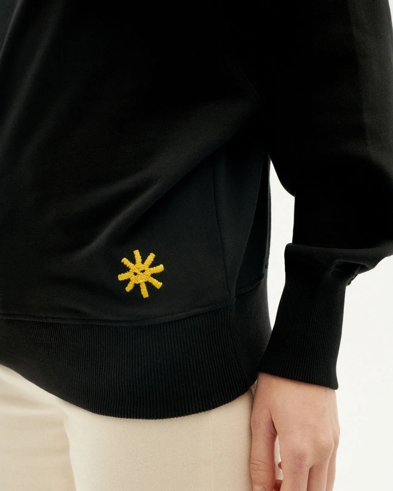 Here Comes The Sun Sweatshirt Black sold by Ivalo.com product image thumbnail 4