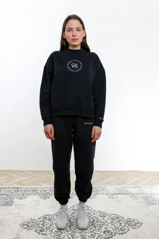 Veld VA Script Sweat Set Black sold by Ivalo.com