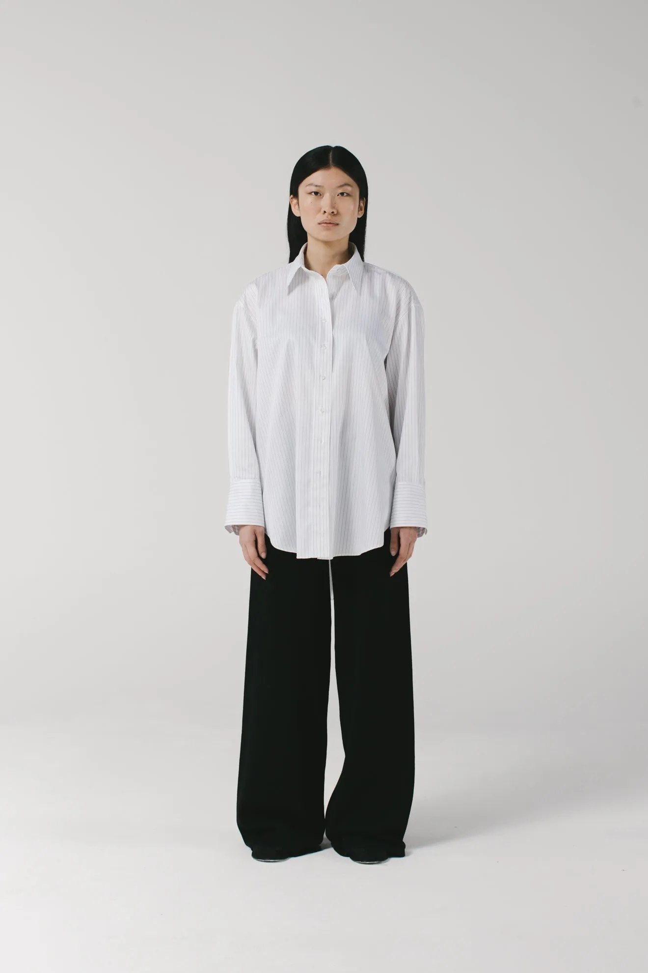 Button-up Shirt Black & White sold by Ivalo.com