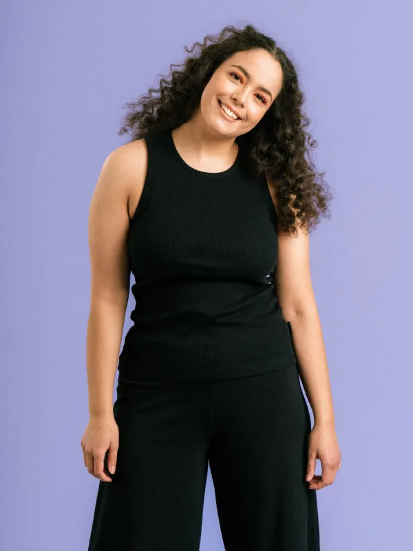 Leo Top Black sold by Ivalo.com