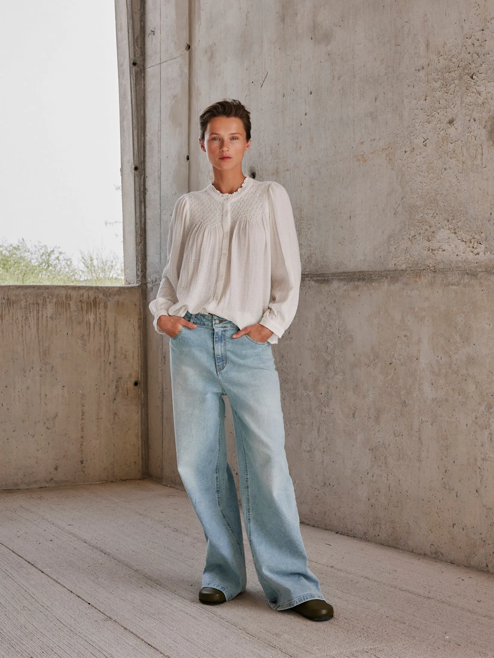 Smock Embroidered Shirt White sold by Ivalo.com product image thumbnail 3