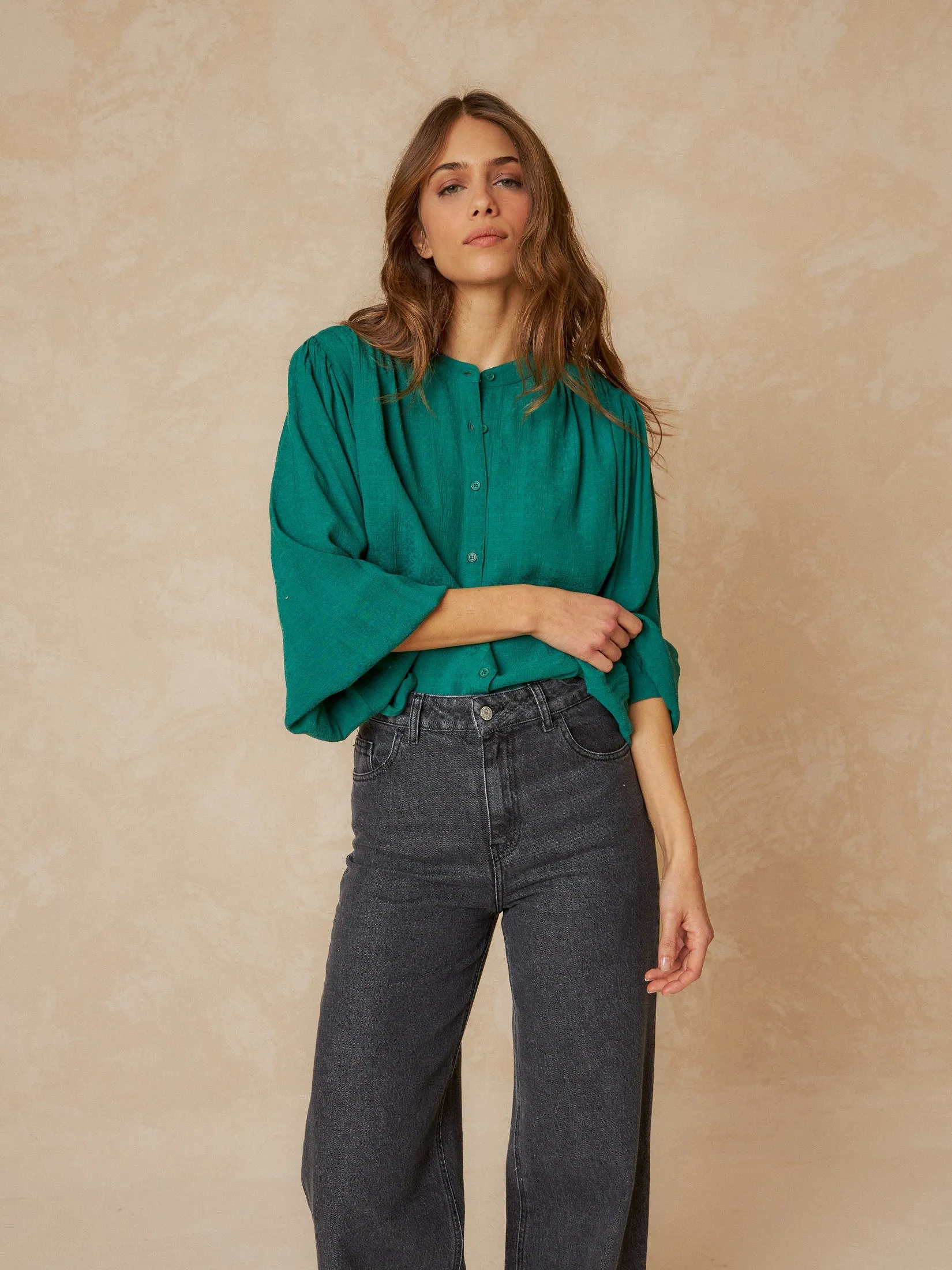 Dobby Flowy Shirt Green sold by Ivalo.com